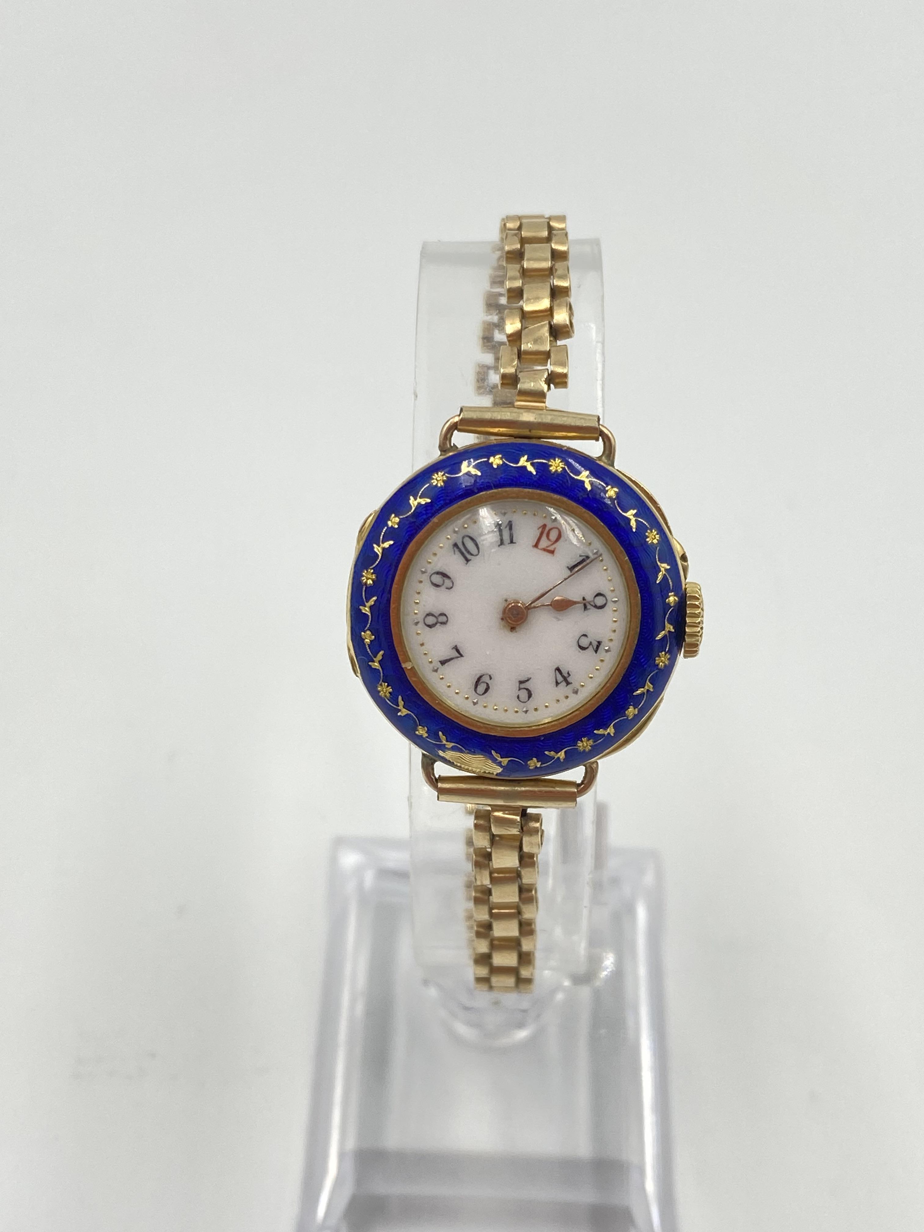 Ladies cocktail watch in 18ct gold case