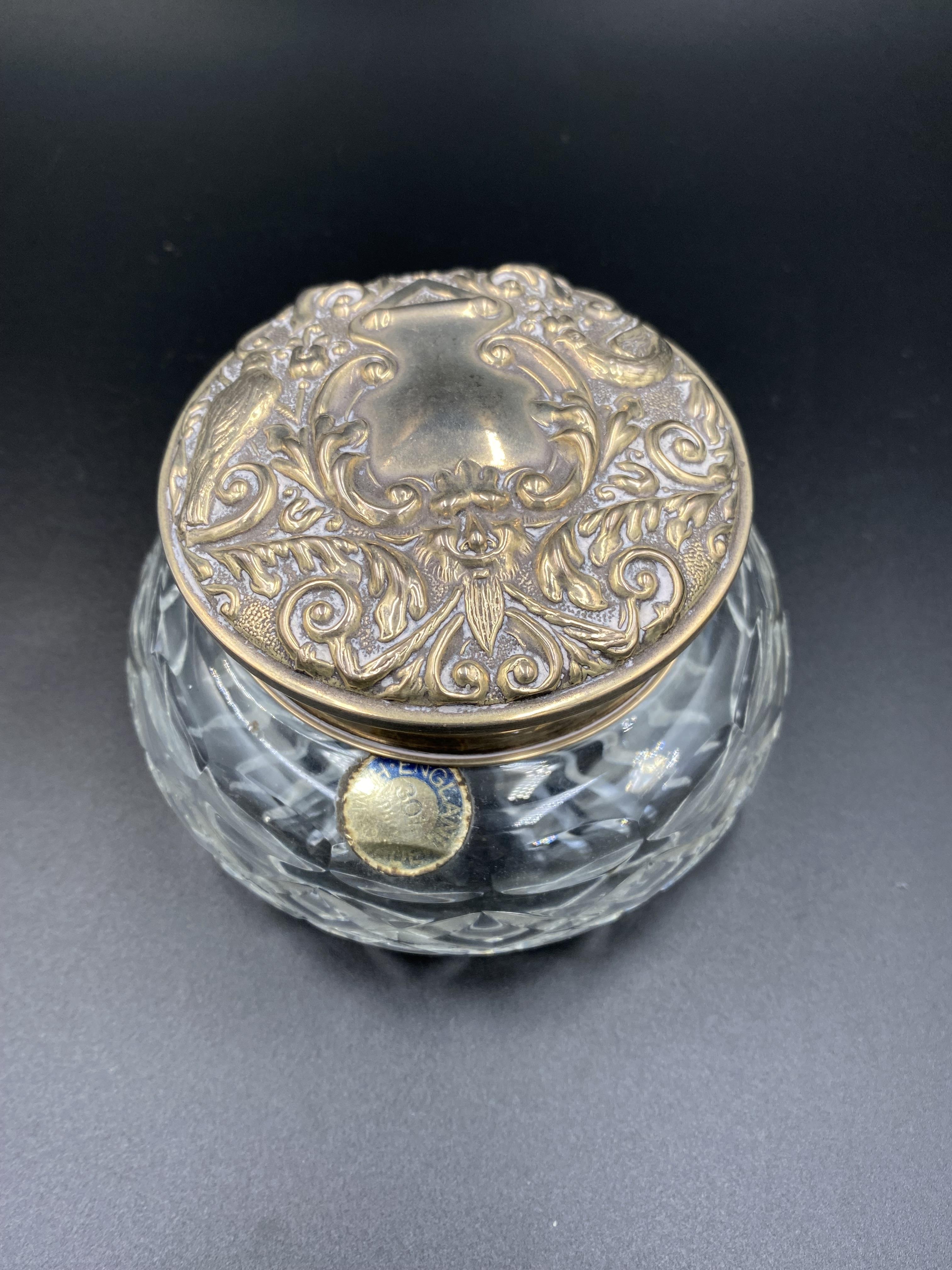 A quantity of silver topped dressing table jars and items - Image 5 of 5