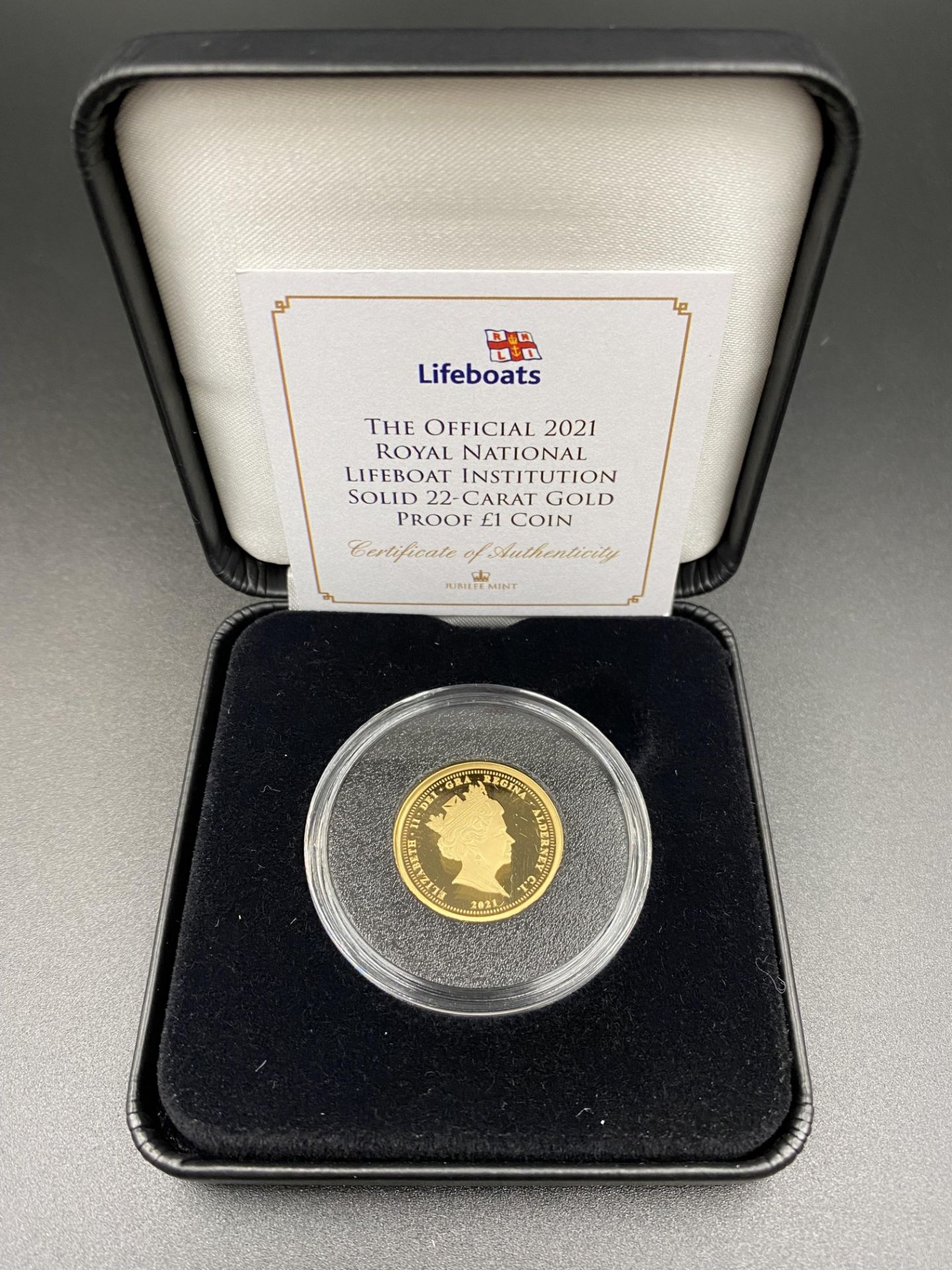 Jubilee Mint 2021 R.N.L.I 22ct gold proof £1 coin, 7.98gms - Image 4 of 4