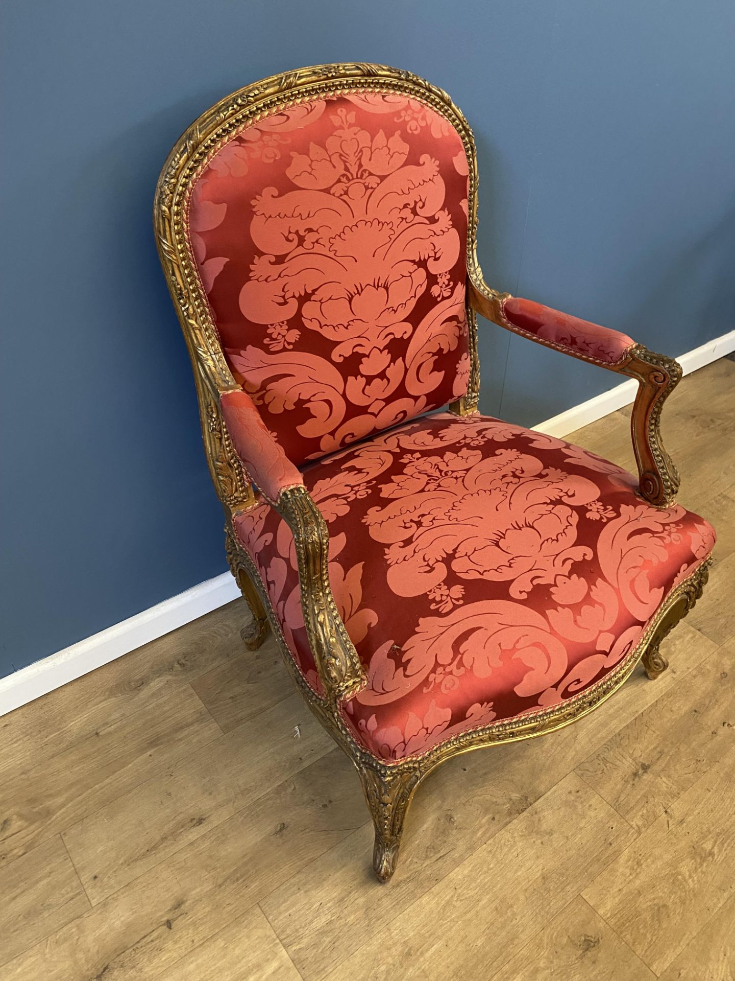 Four Louis XV style carved wood and gilt gesso chairs - Image 3 of 4