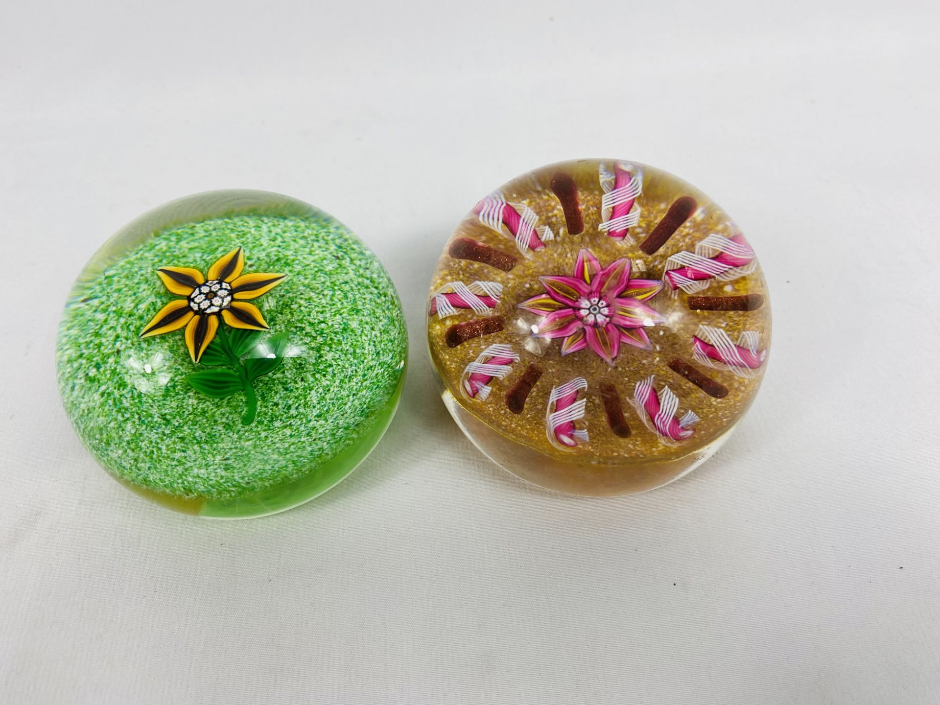 Two Paul Ysart paperweights - Image 6 of 6