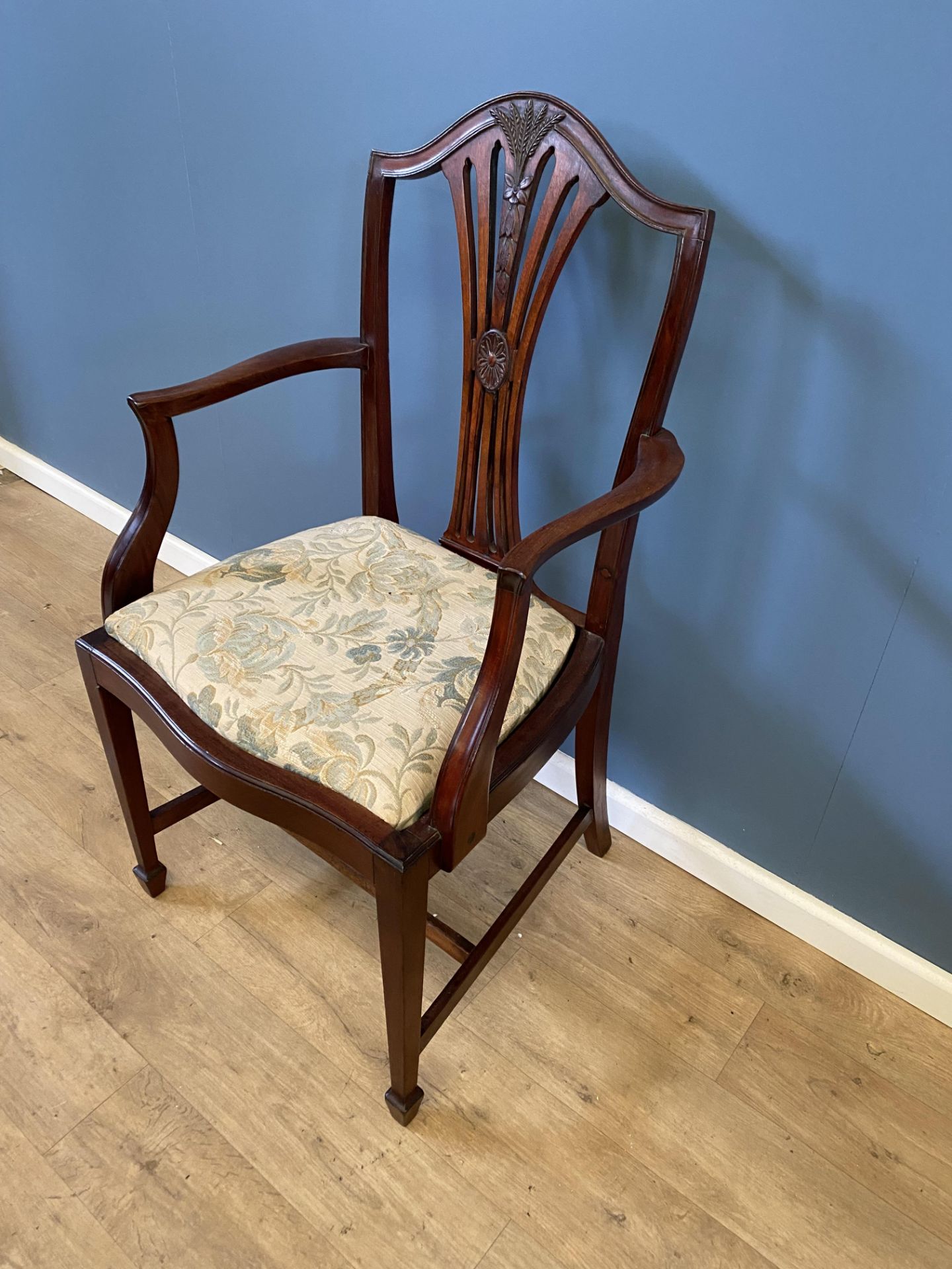 Six Hepplewhite style mahogany armchairs - Image 3 of 4