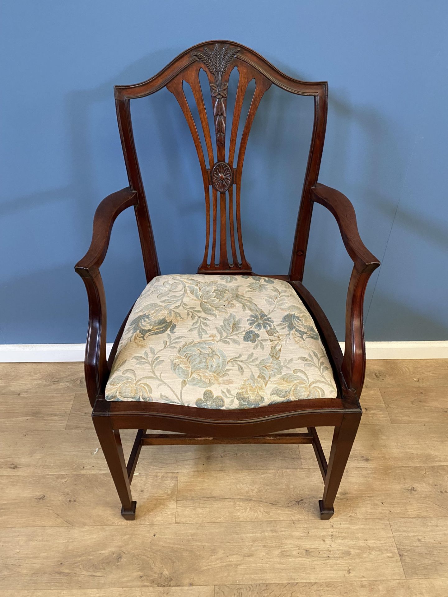 Six Hepplewhite style mahogany armchairs - Image 2 of 4