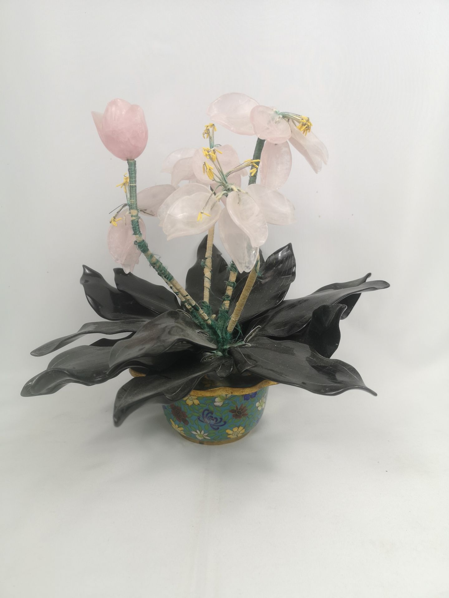 Cloisonne flower pot containing a hardstone plant - Image 4 of 4