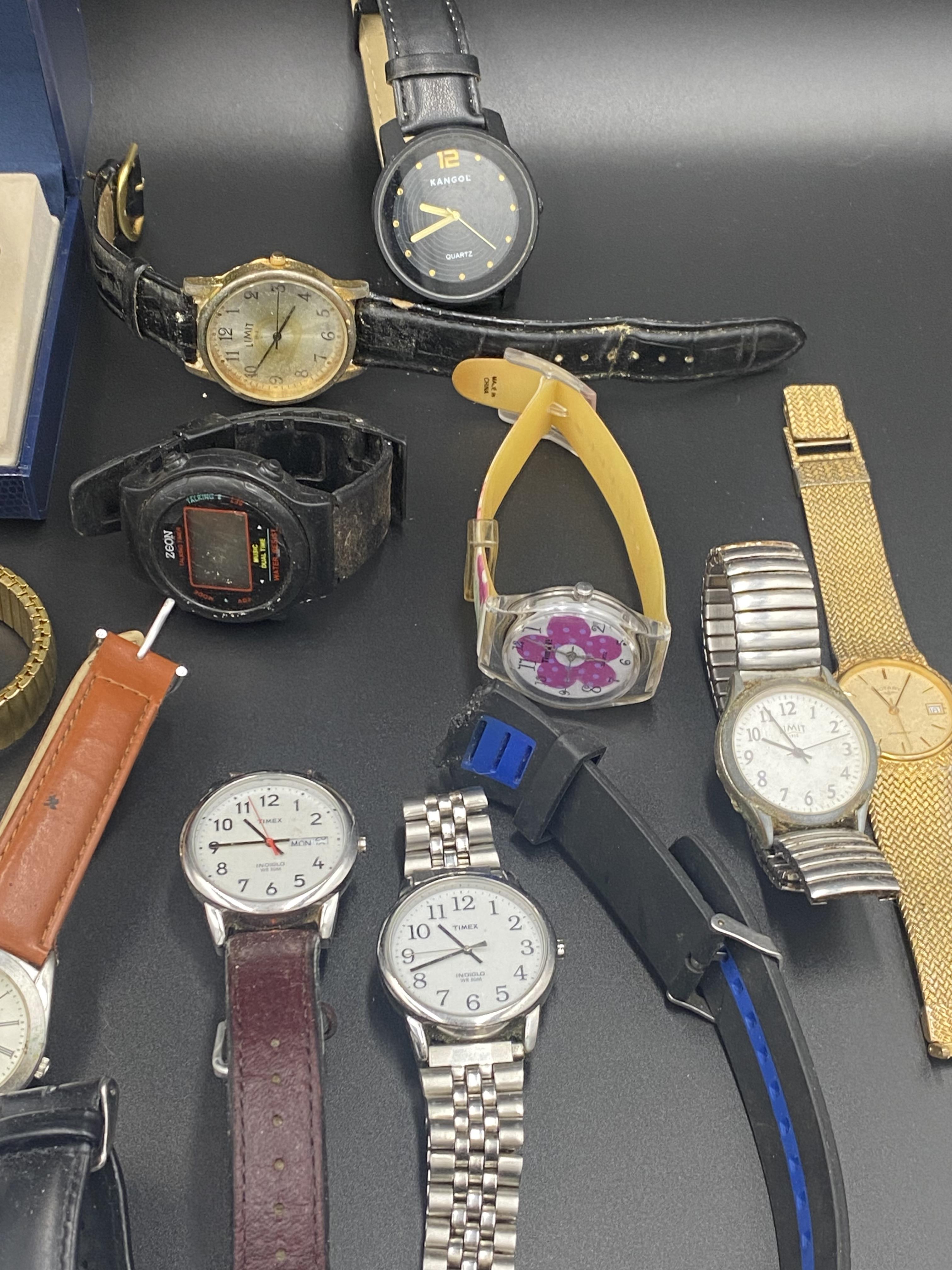 Quantity of fashion watches - Image 6 of 6