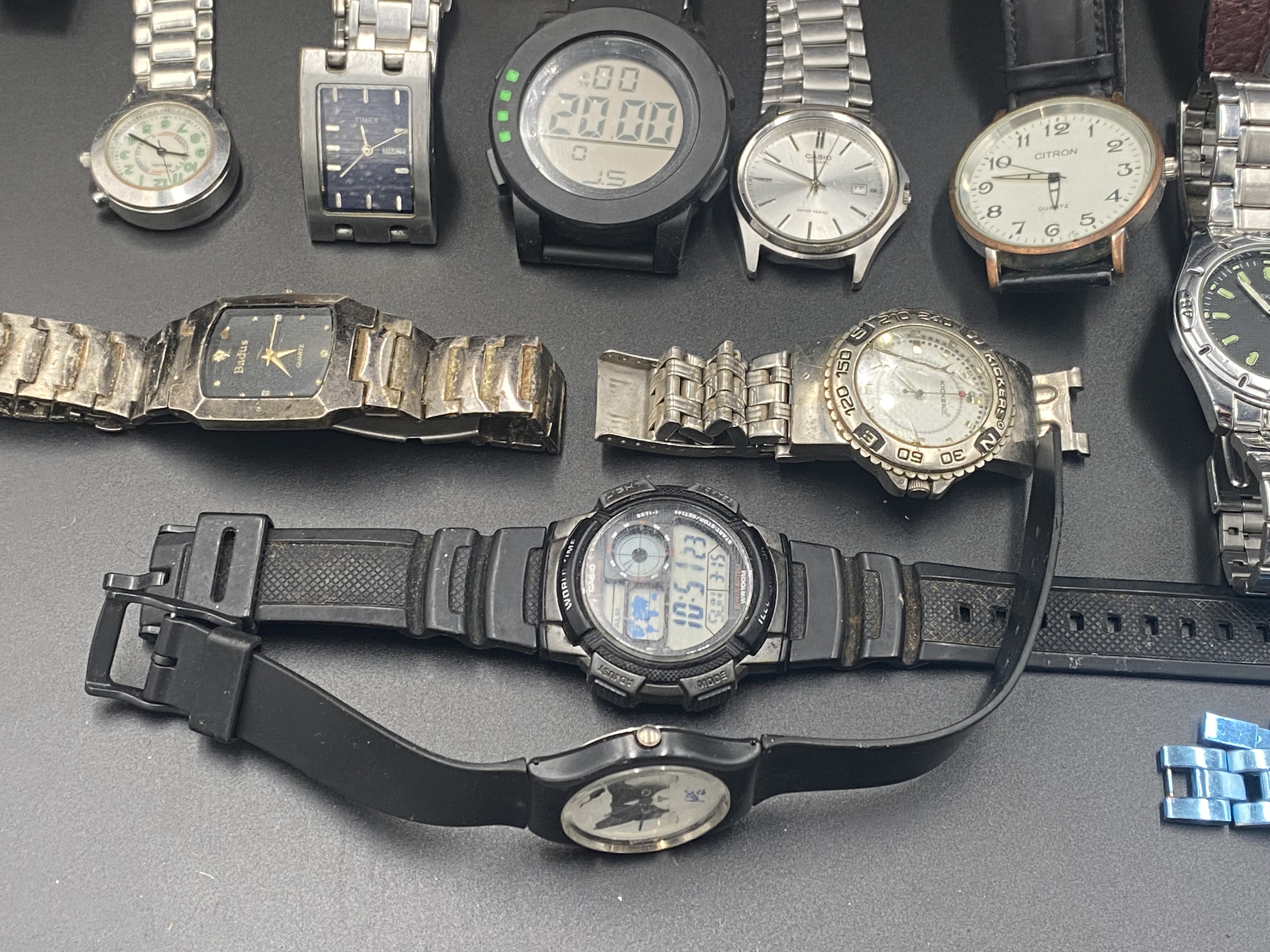 Quantity of fashion watches - Image 3 of 6