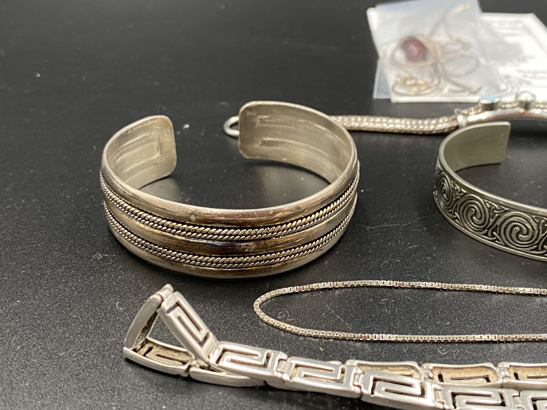 Quantity of silver and white jewellery - Image 5 of 6