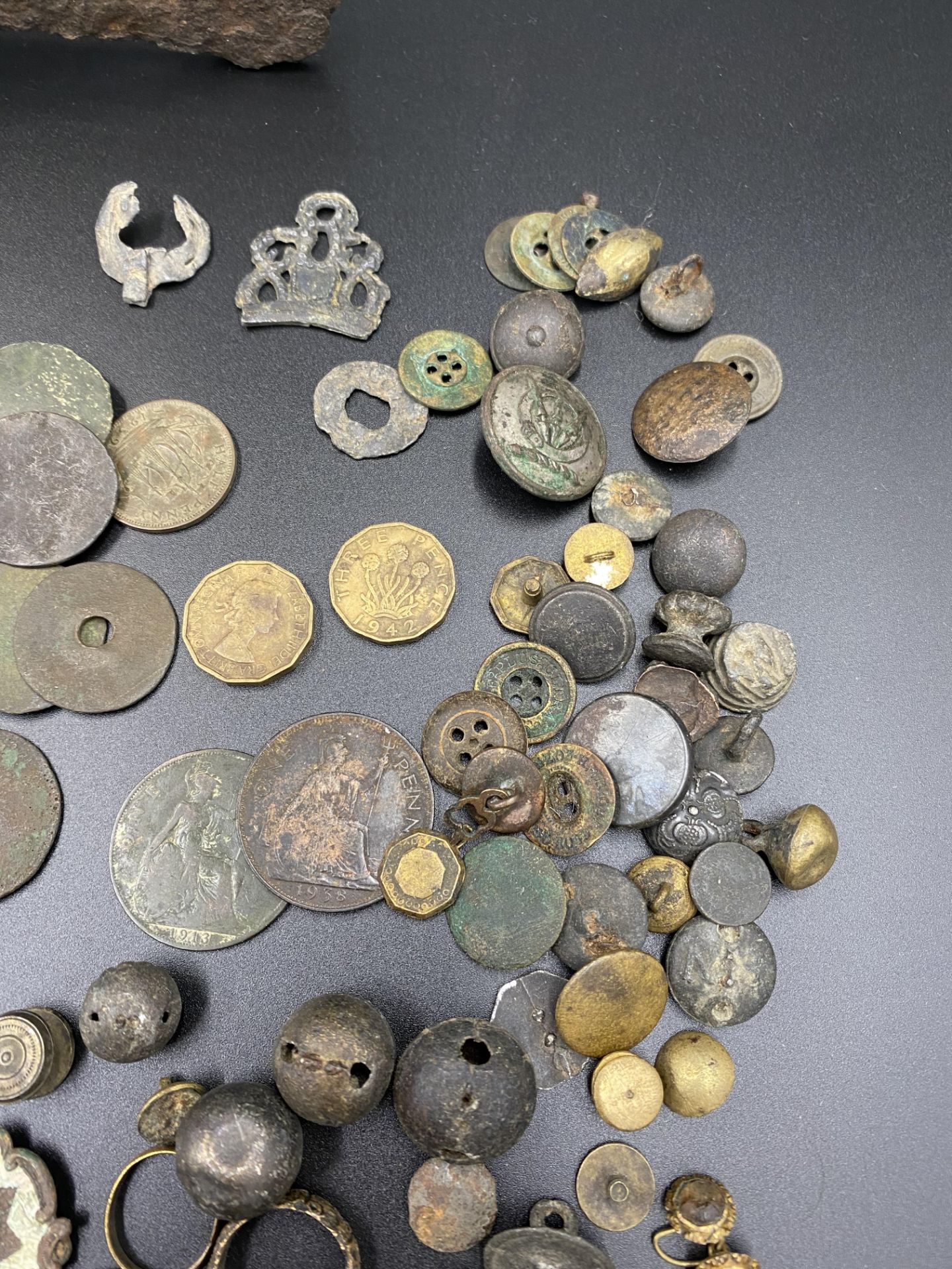 Collection of finds from the Thames Estuary, including coins, tags and buttons. - Image 3 of 8