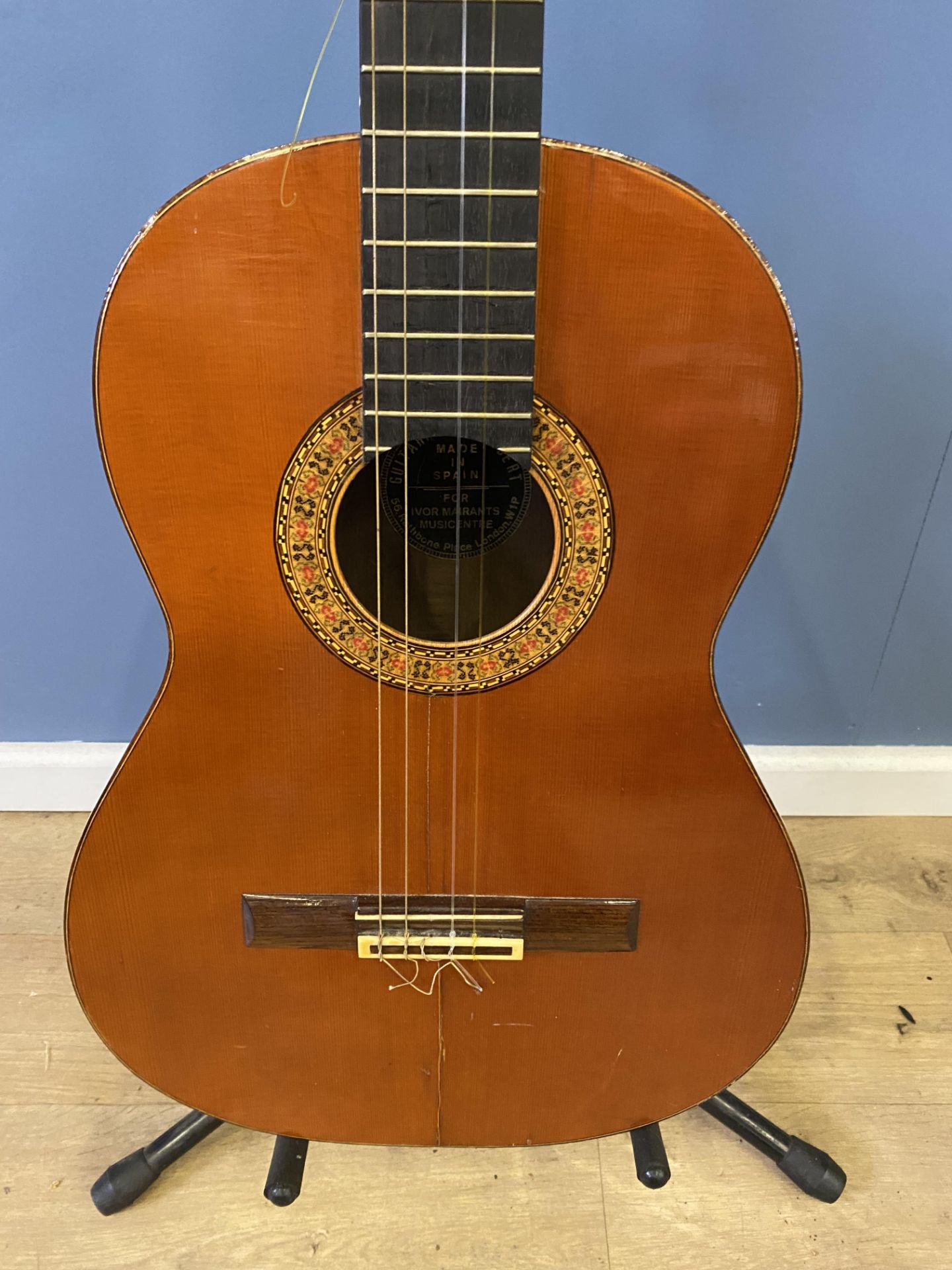 Guitarras Calabert Spanish classical guitar in soft case - Image 3 of 5