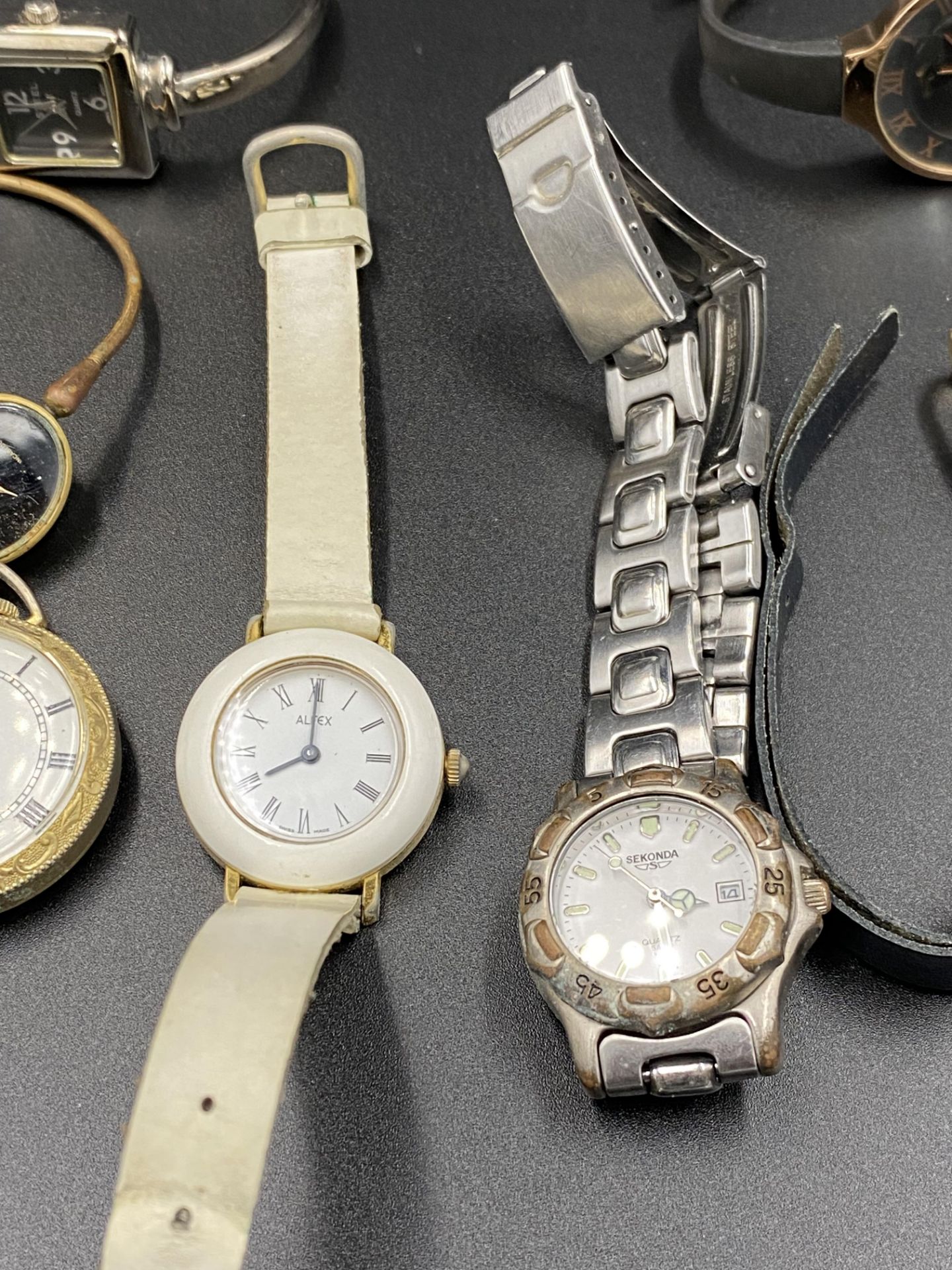 Quantity of fashion watches - Image 3 of 8