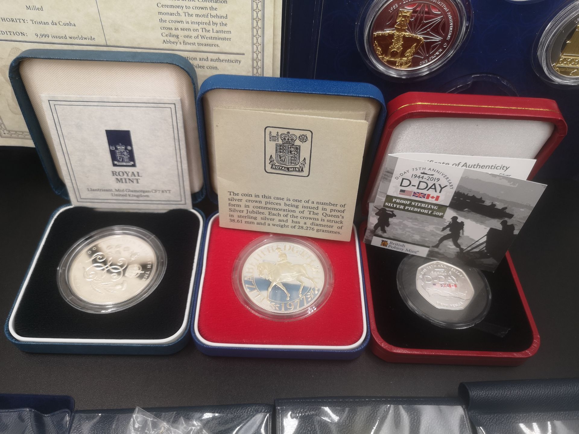 Her Majesty Queen Elizabeth II part coin collection and other collectable coins - Image 2 of 10