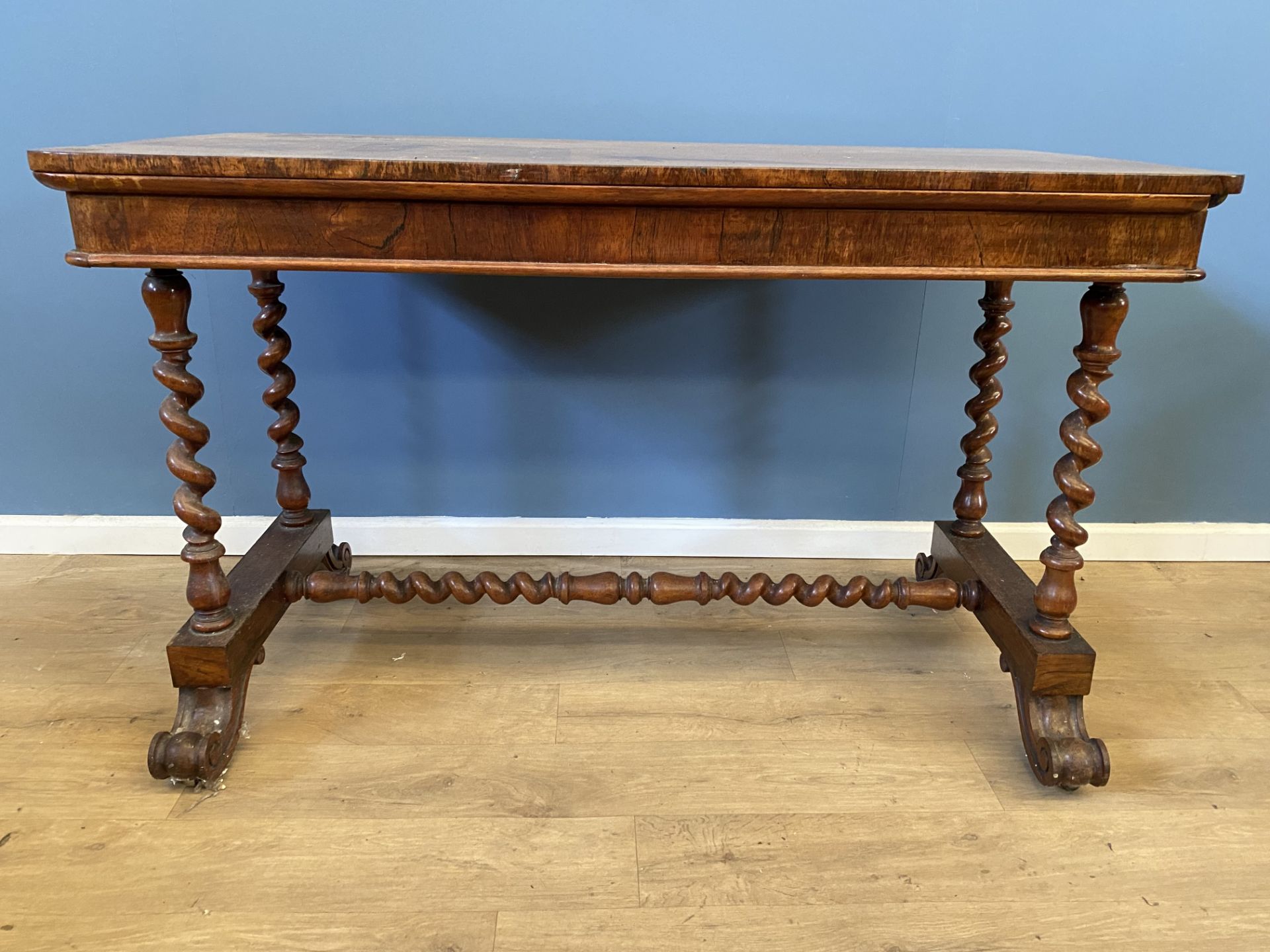 Victorian mahogany table - Image 2 of 5