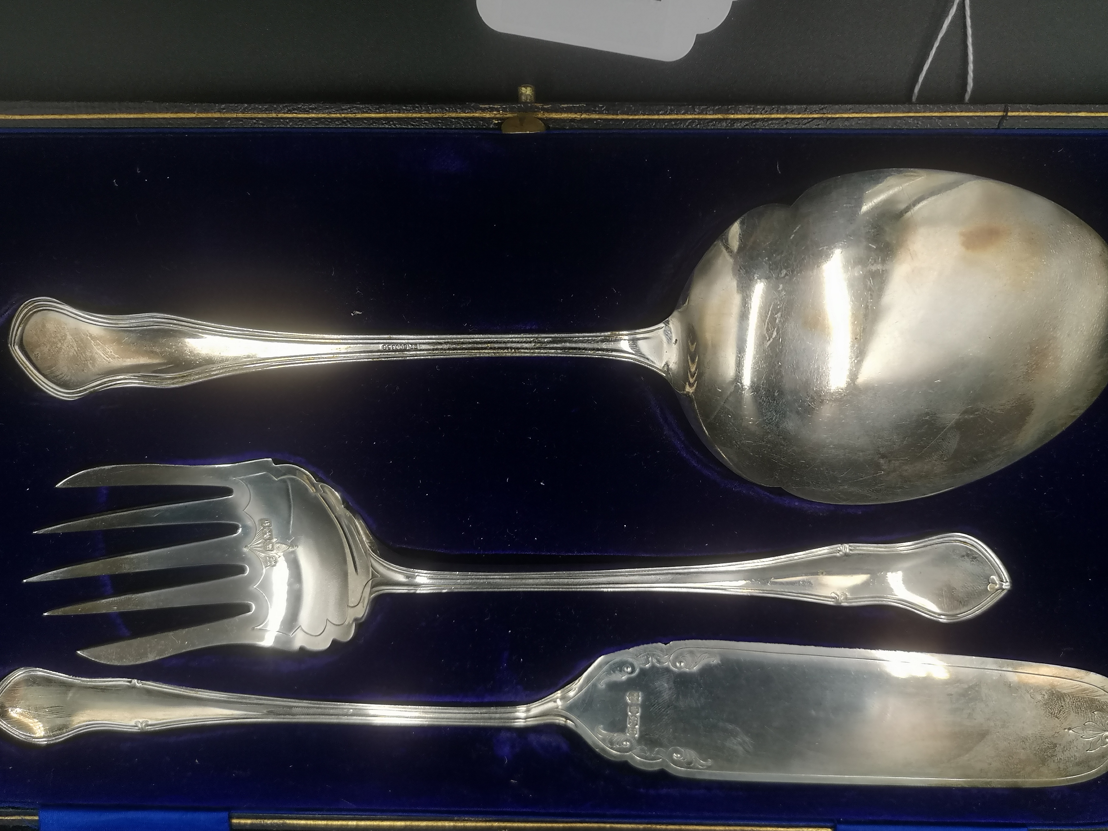 Silver serving set in fitted box - Image 2 of 3