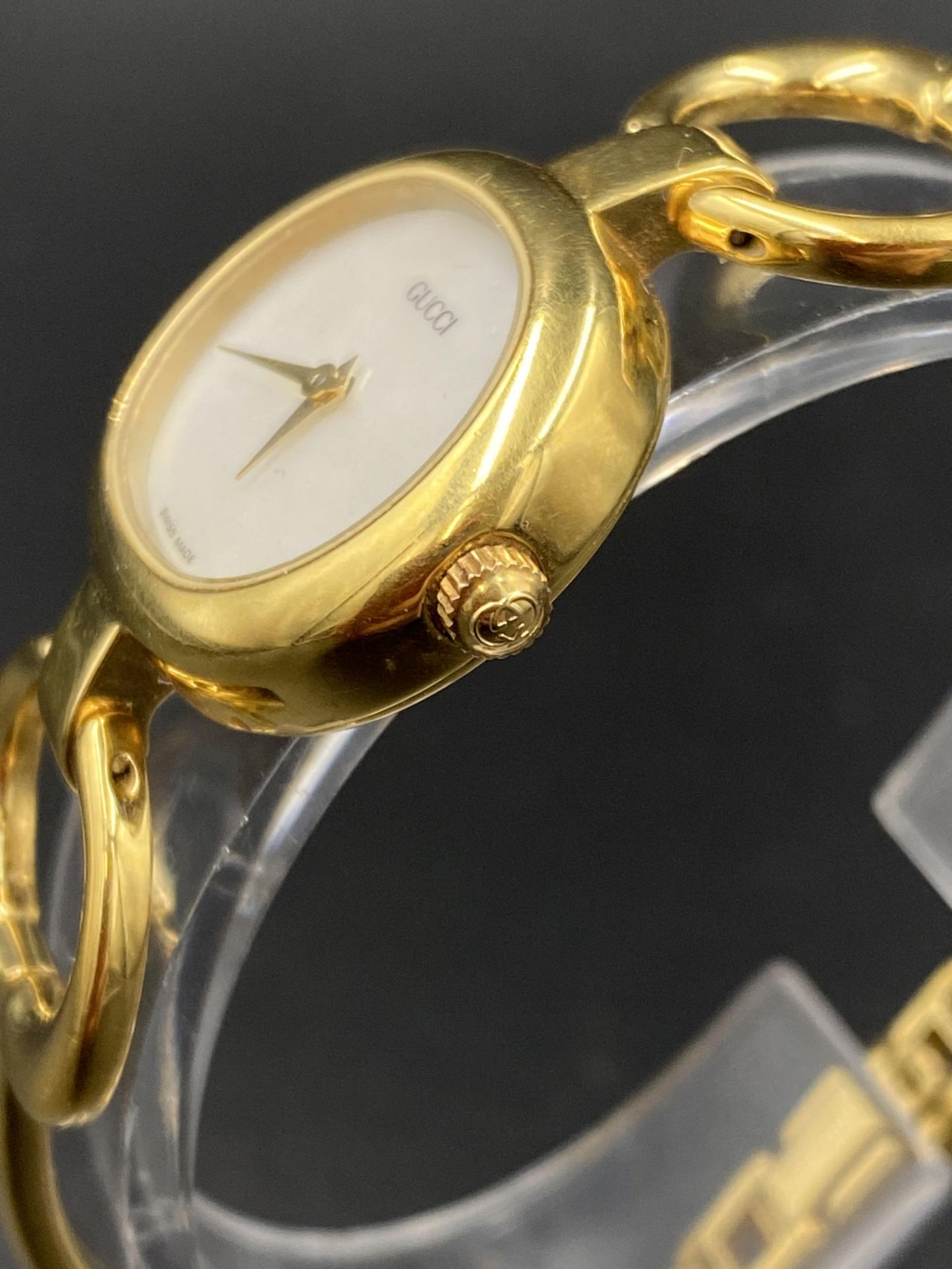 18ct gold ladies Gucci watch - Image 3 of 6
