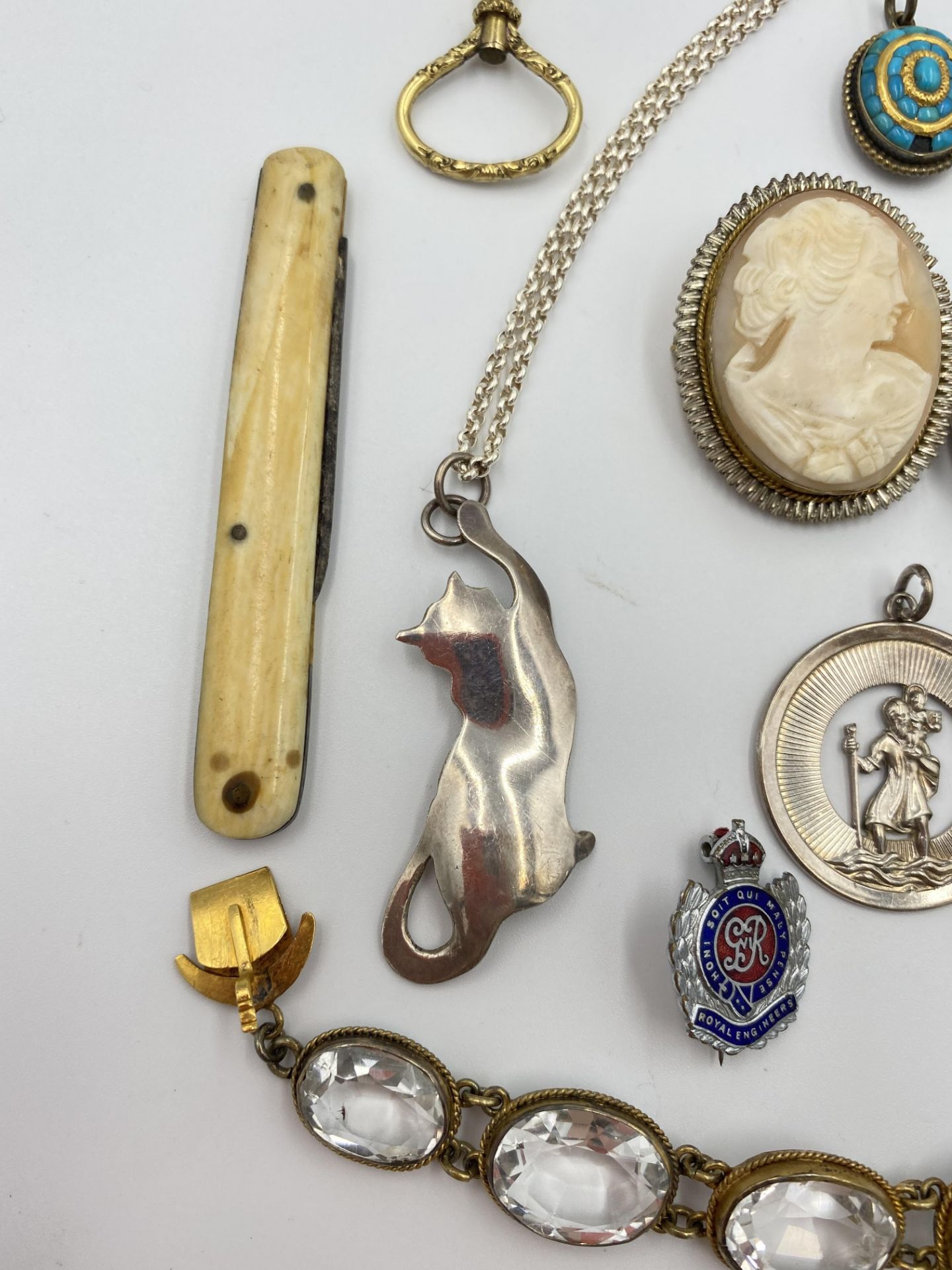 A cameo brooch, a gilt metal bracelet and a quantity of costume jewellery - Image 2 of 6