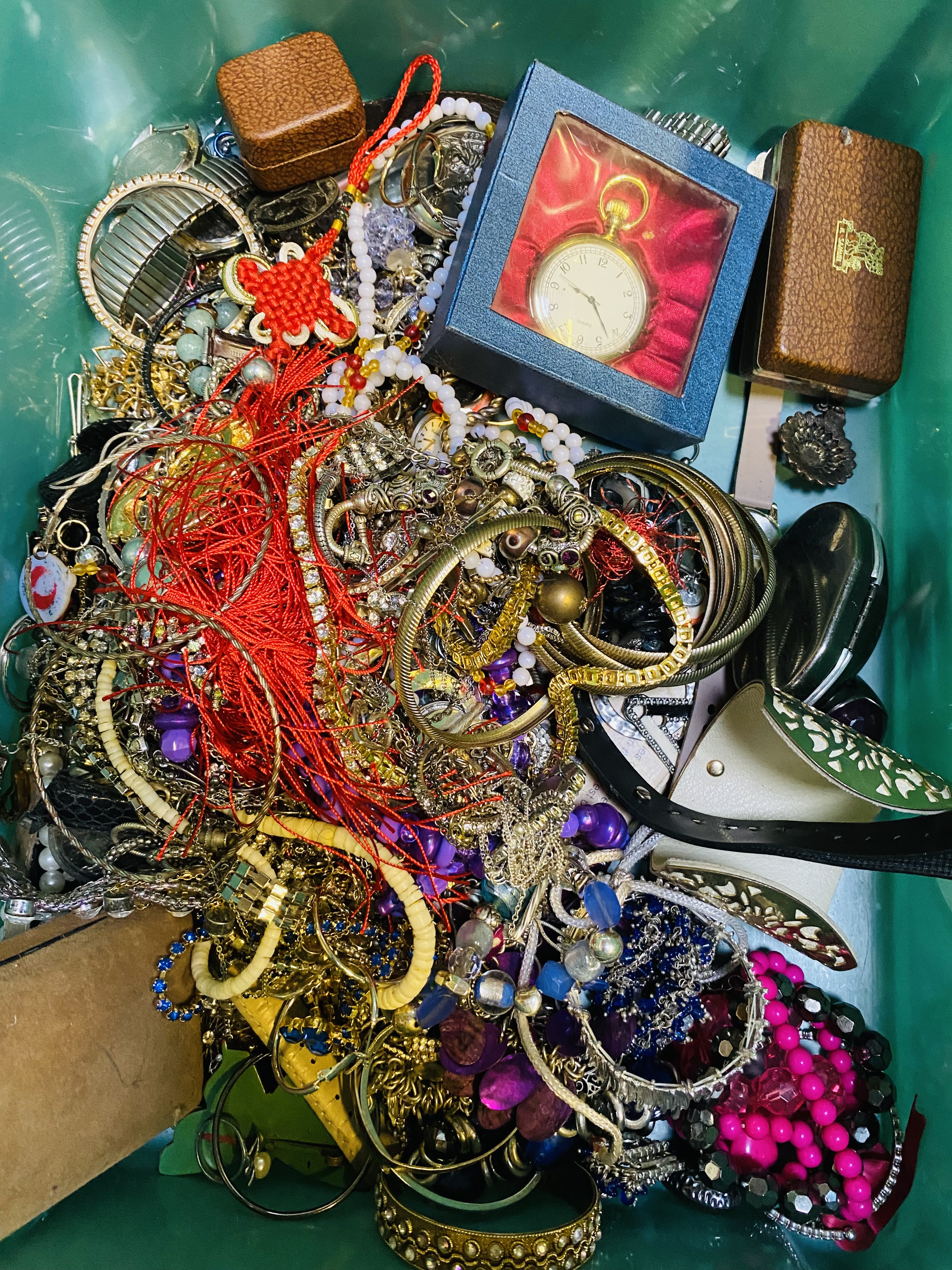 Quantity of costume jewellery - Image 2 of 3