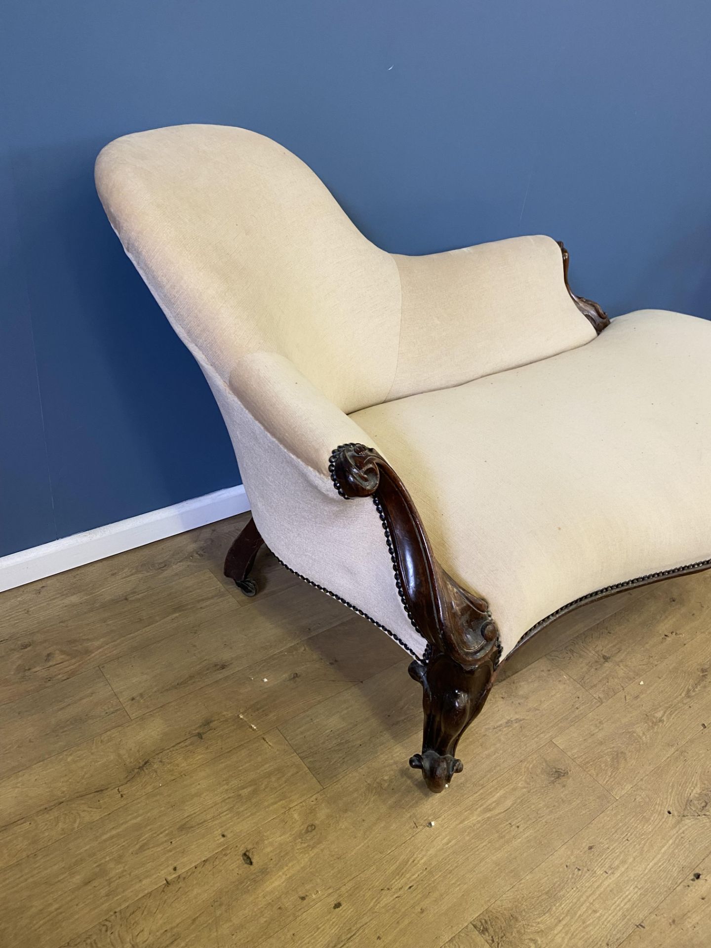 Victorian mahogany chaise longue - Image 2 of 4