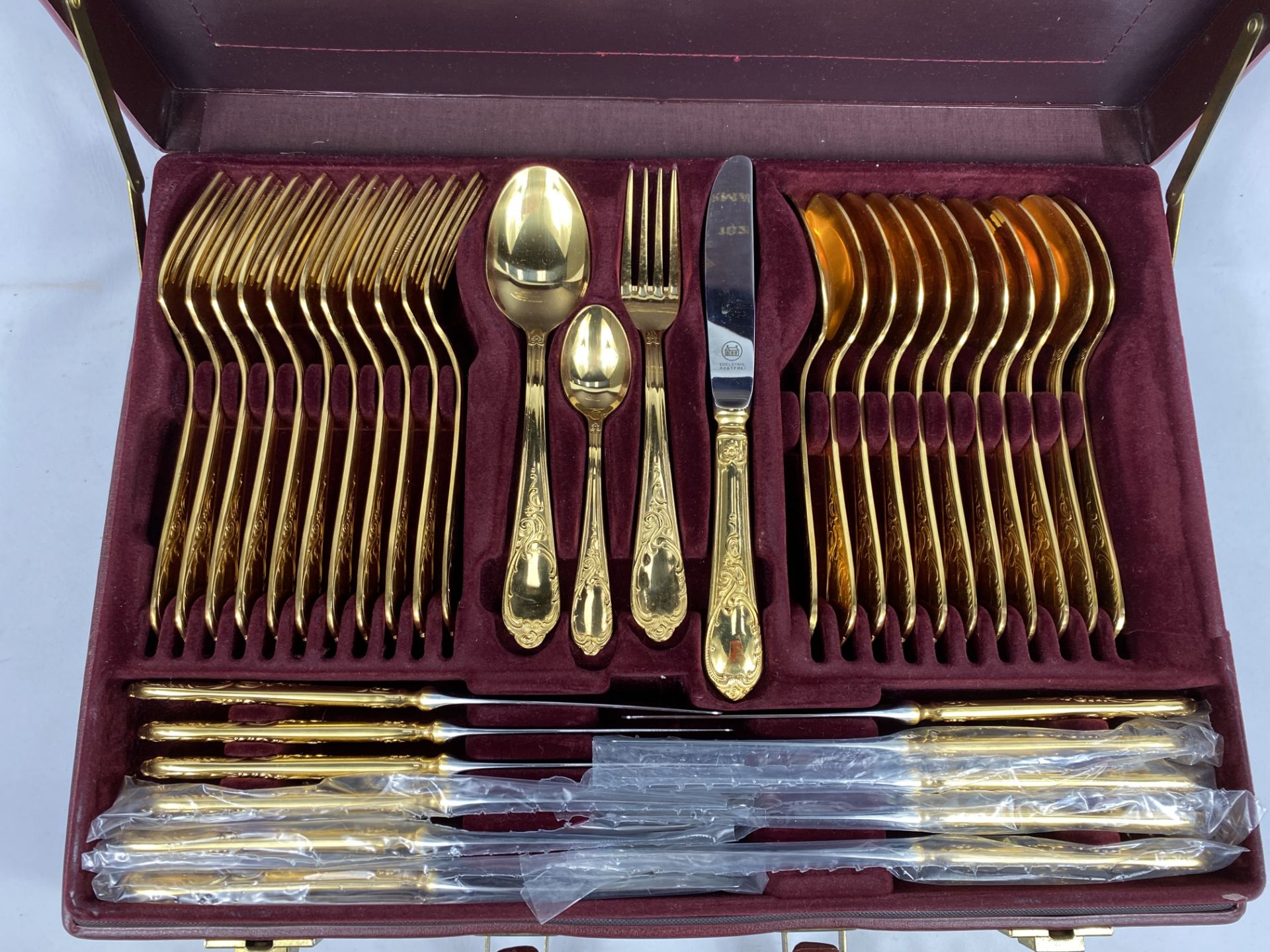 Twelve place canteen of gold plated cutlery - Image 4 of 6