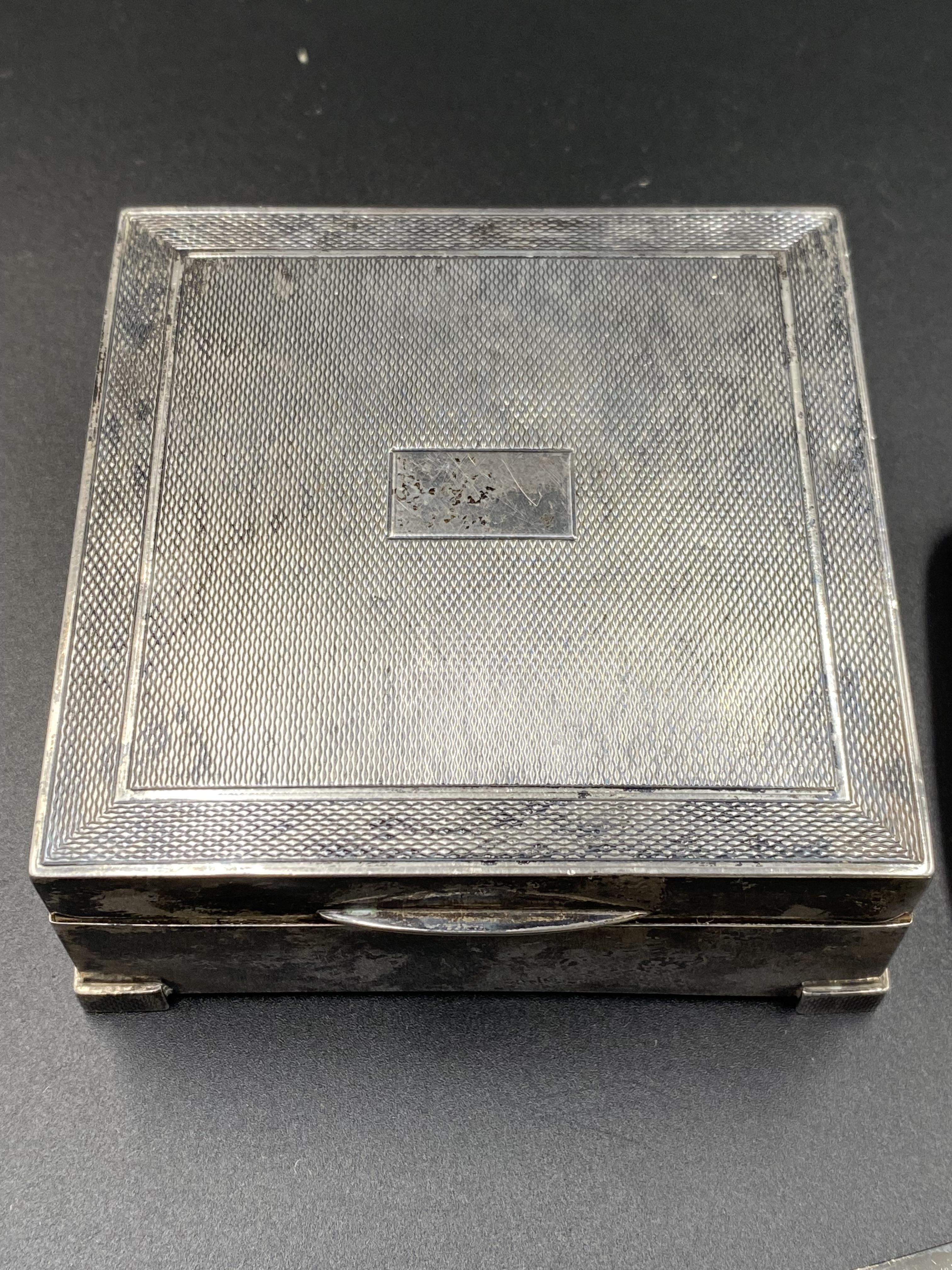 Silver cigarette box and cigarette case together with a cigar cutter - Image 3 of 5