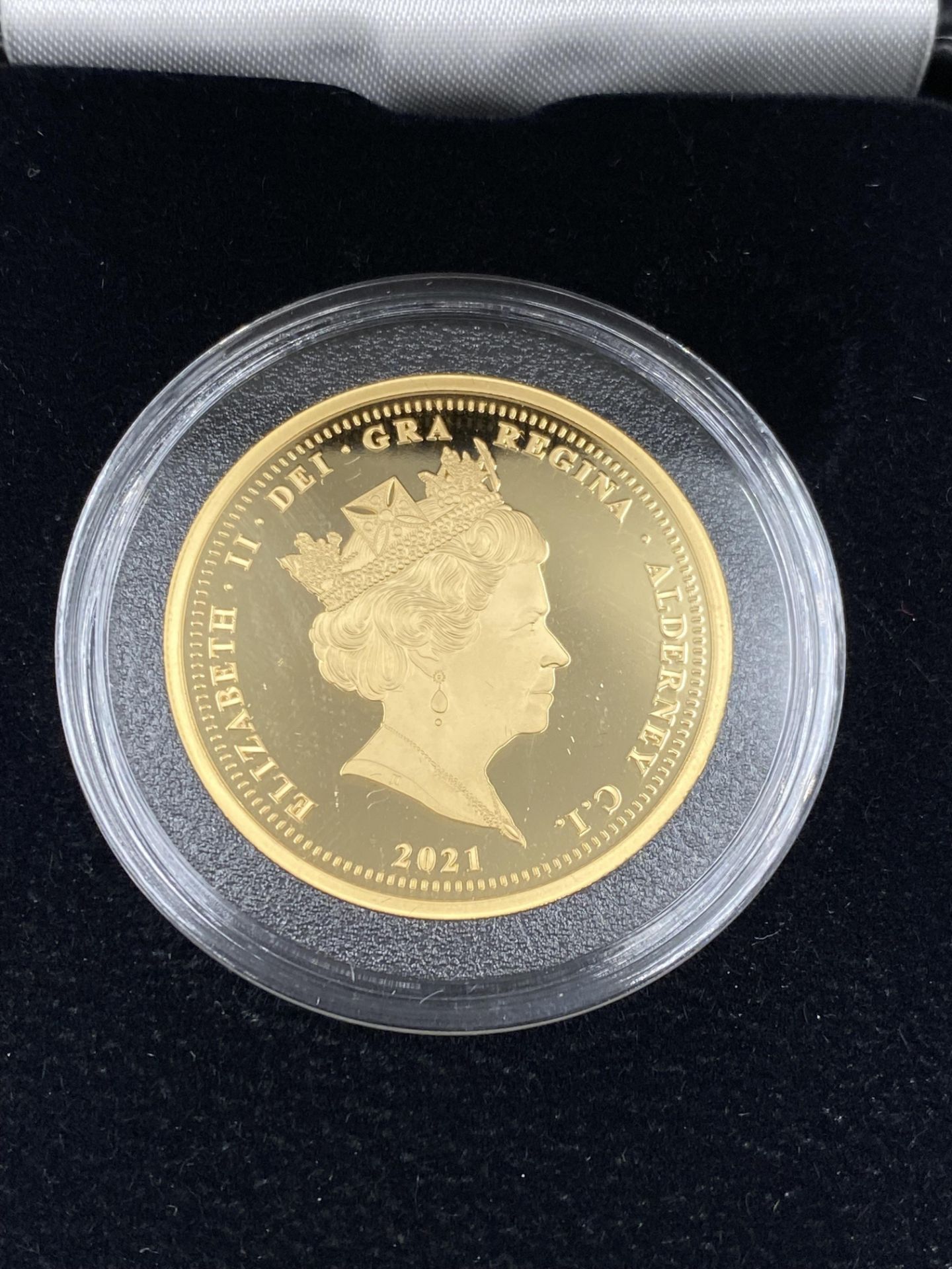 Jubilee Mint 2021 R.N.L.I 16g 22ct gold proof £2 coin - Image 3 of 4