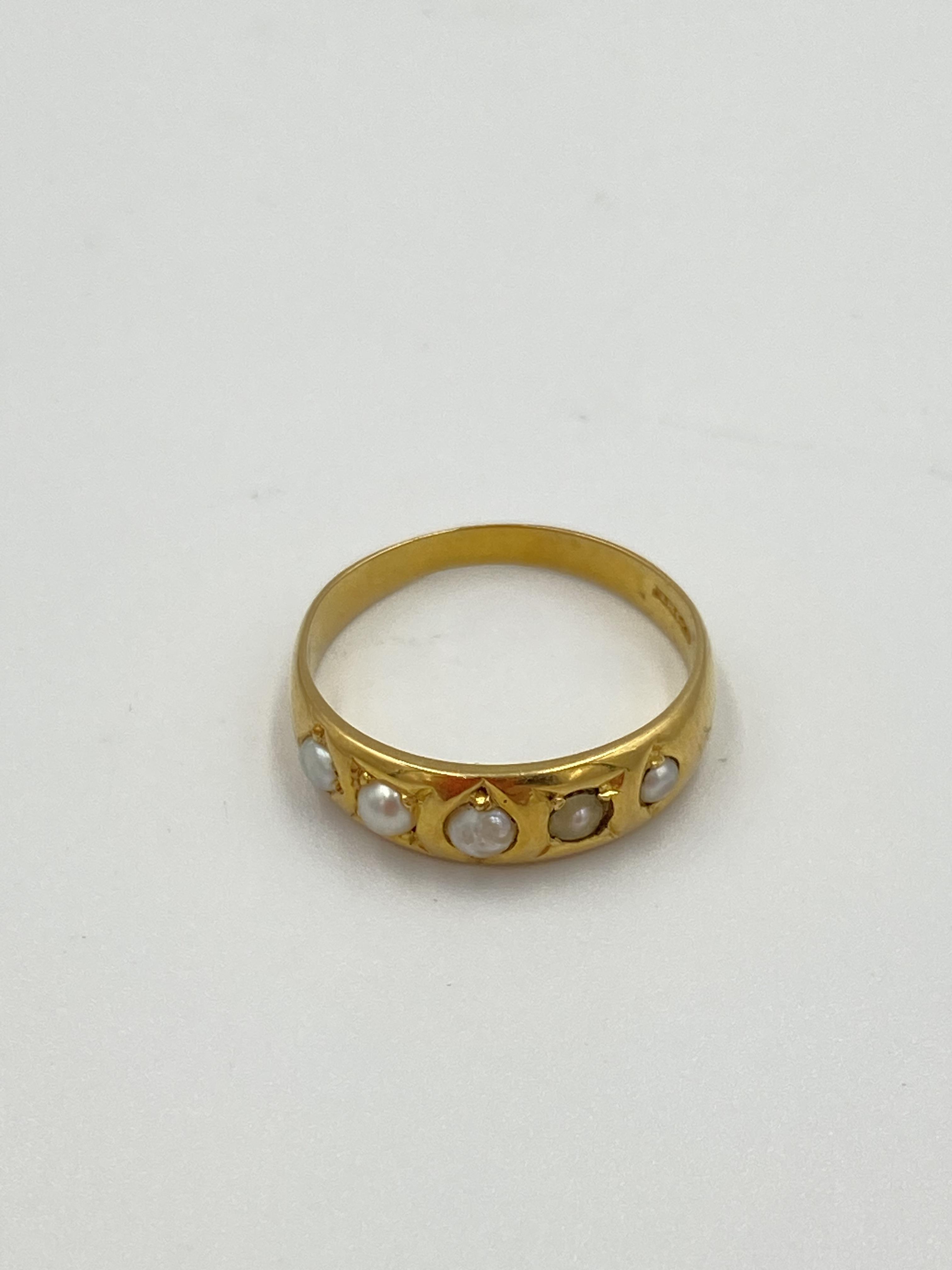 18ct gold and seed pearl ring