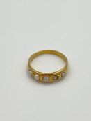 18ct gold and seed pearl ring