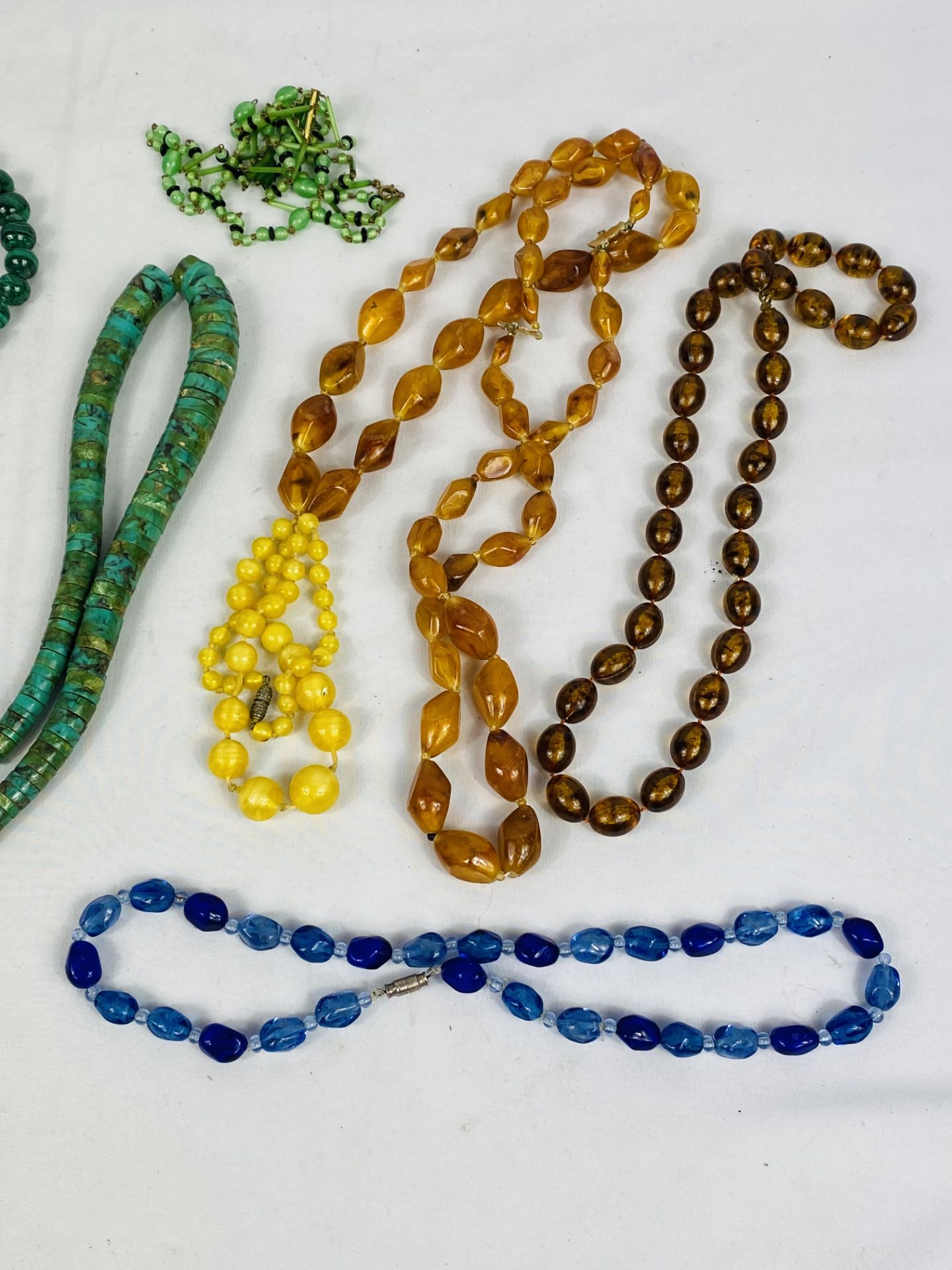 A malachite bead necklace together with a quantity of other bead necklaces - Image 3 of 4