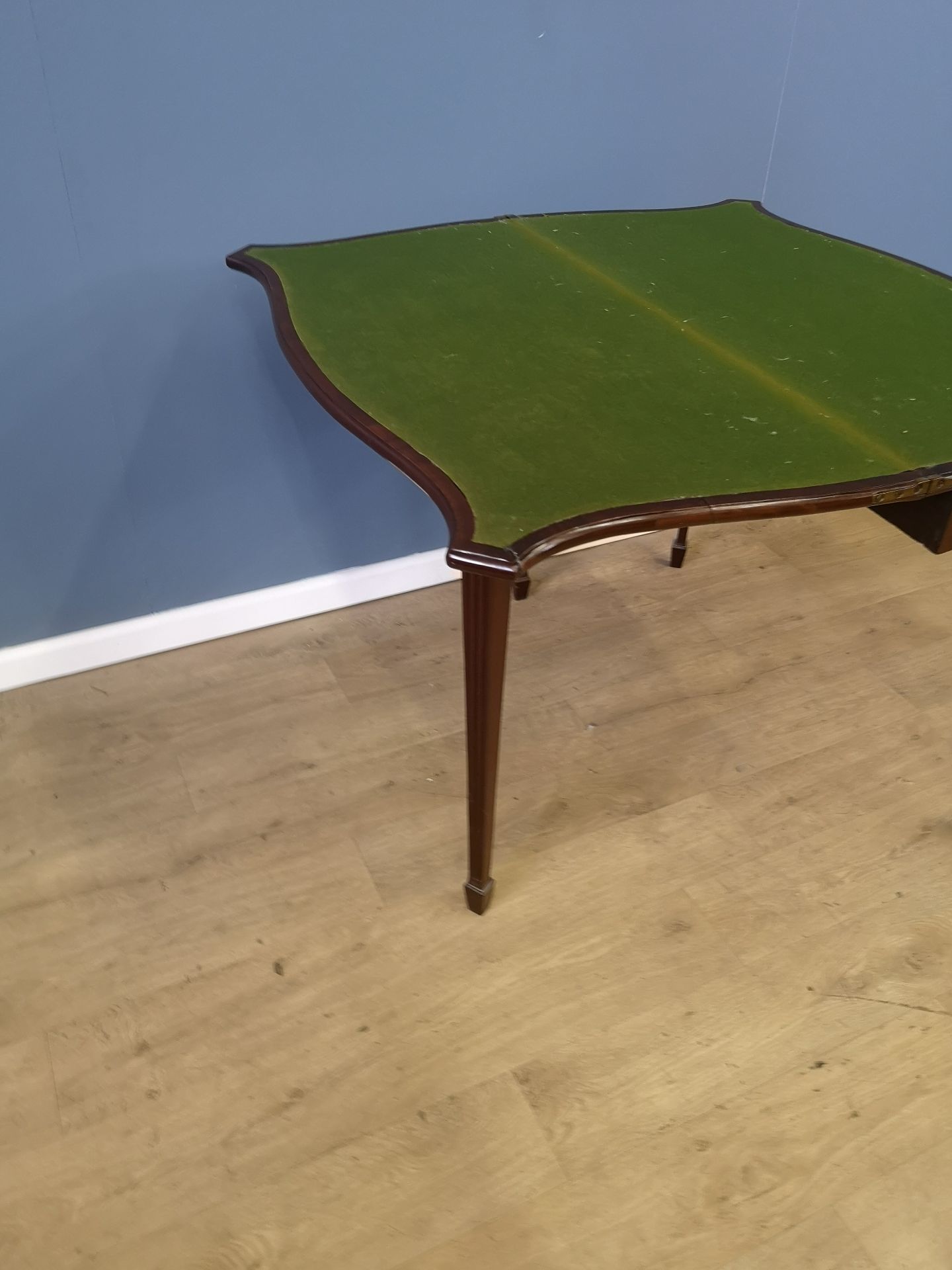 Serpentine front lift top card table - Image 3 of 5