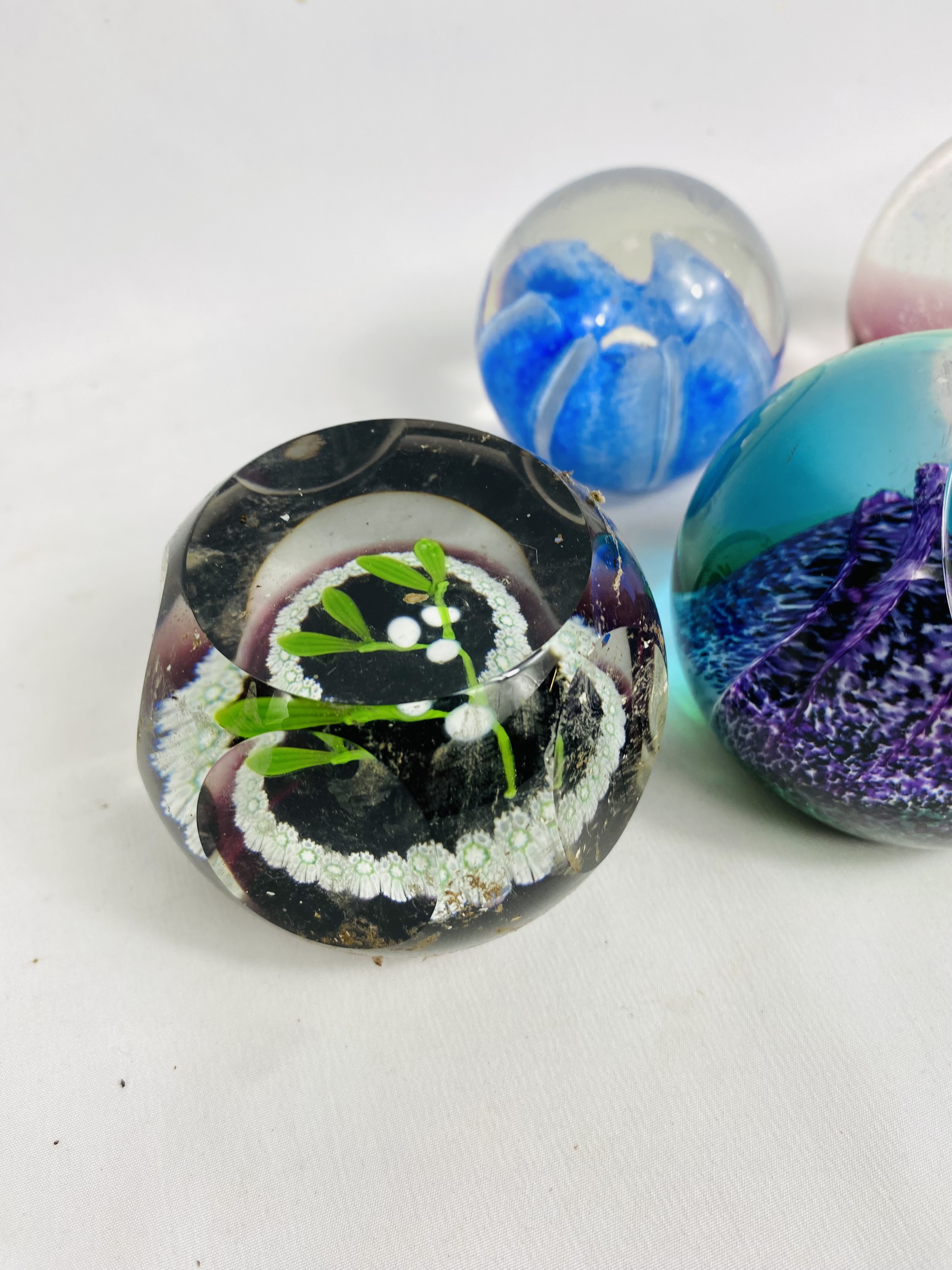 Five Caithness paperweights - Image 3 of 4