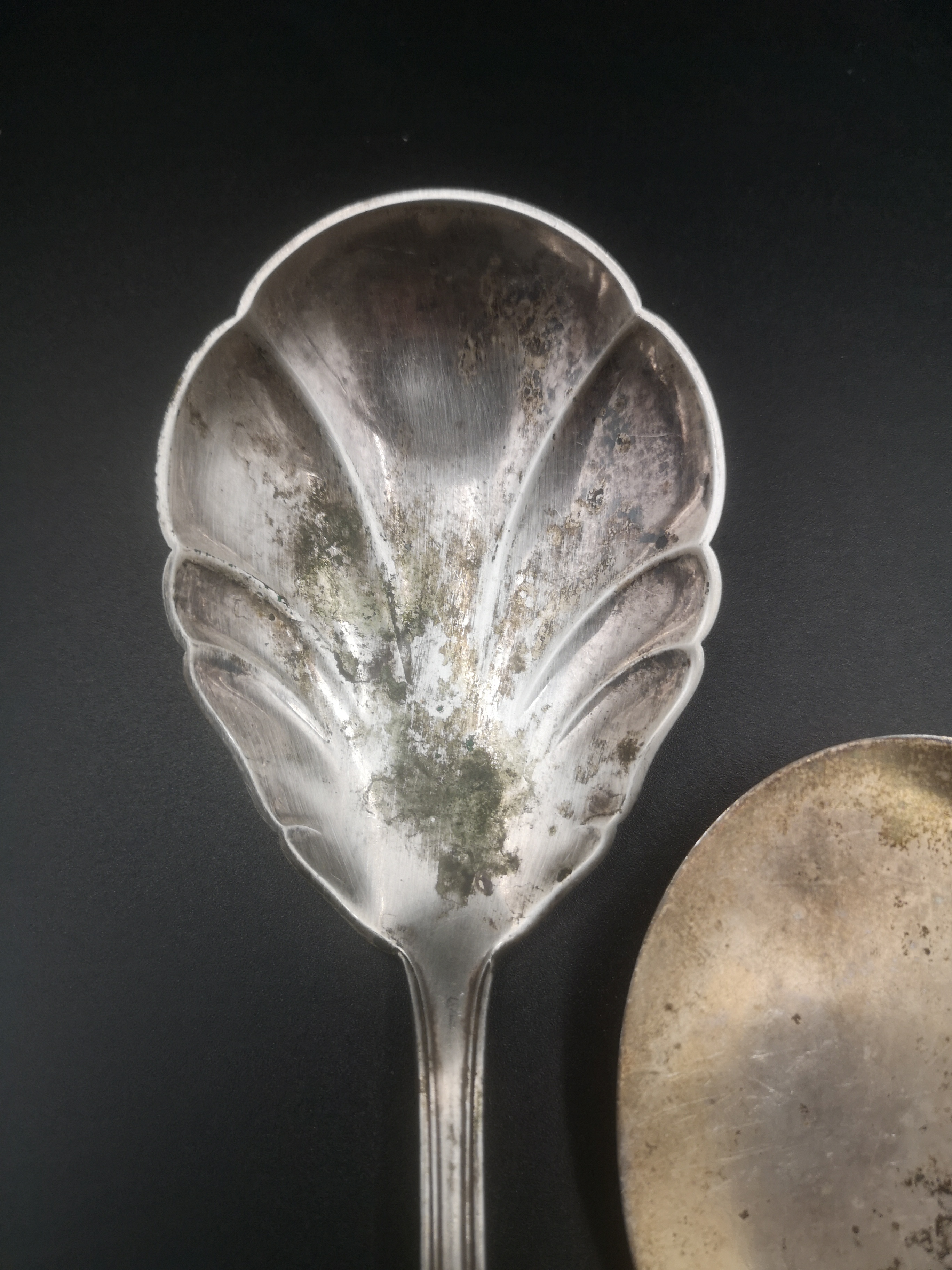 Two 800 standard silver serving spoons and one other - Image 2 of 6