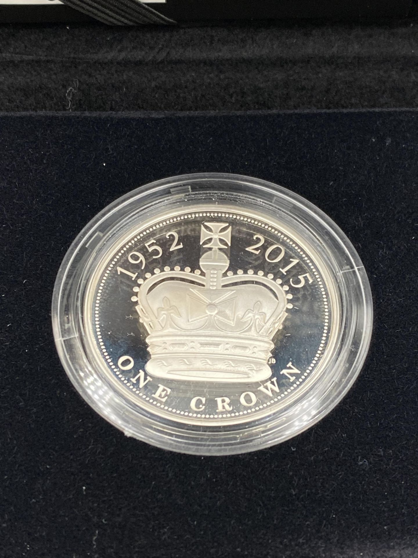 Royal Mint Longest Reigning Monarch 2015 silver £5 coin - Image 2 of 4