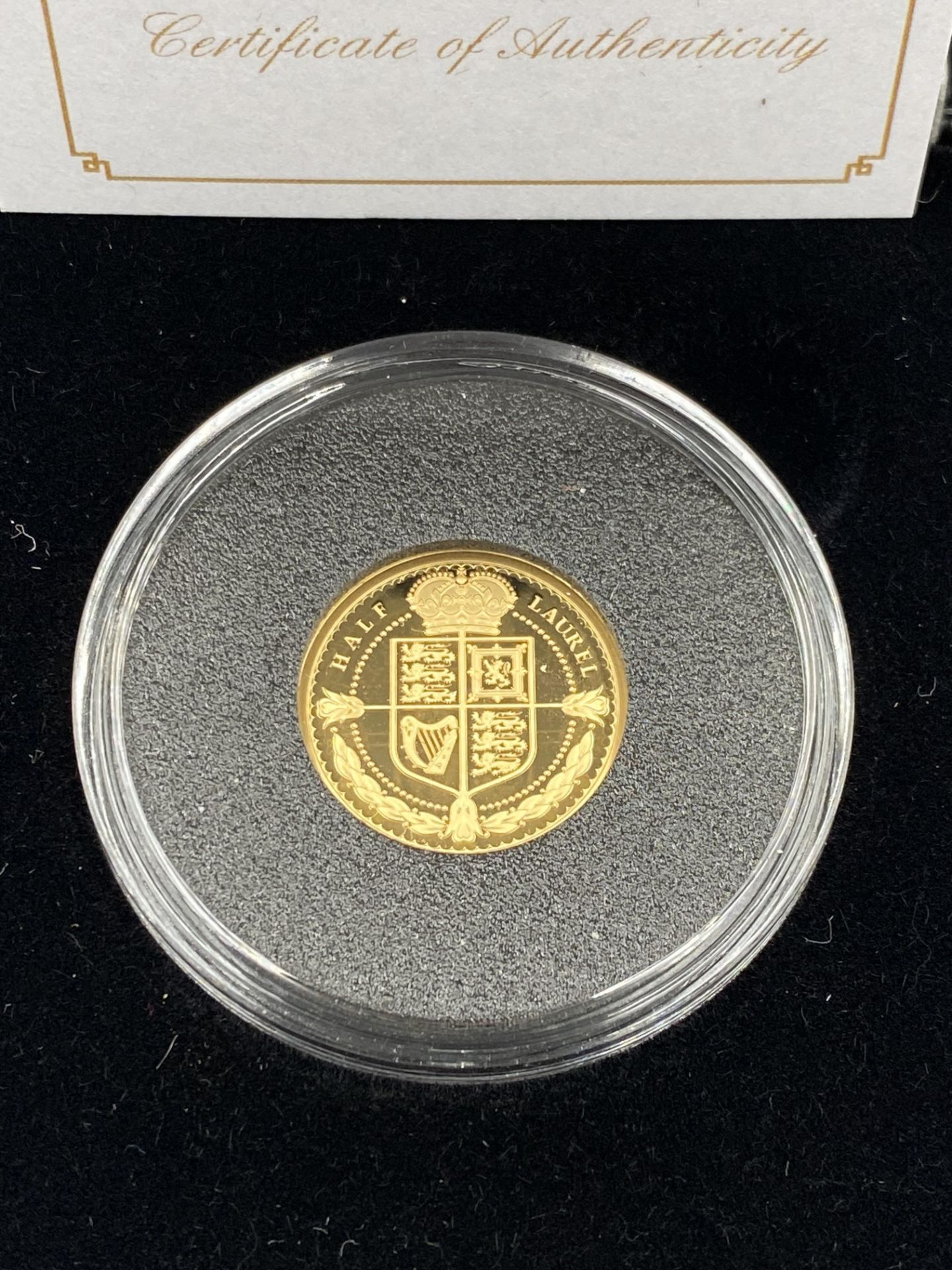 Jubilee Mint 2021 22ct gold proof half laurel coin - Image 2 of 4