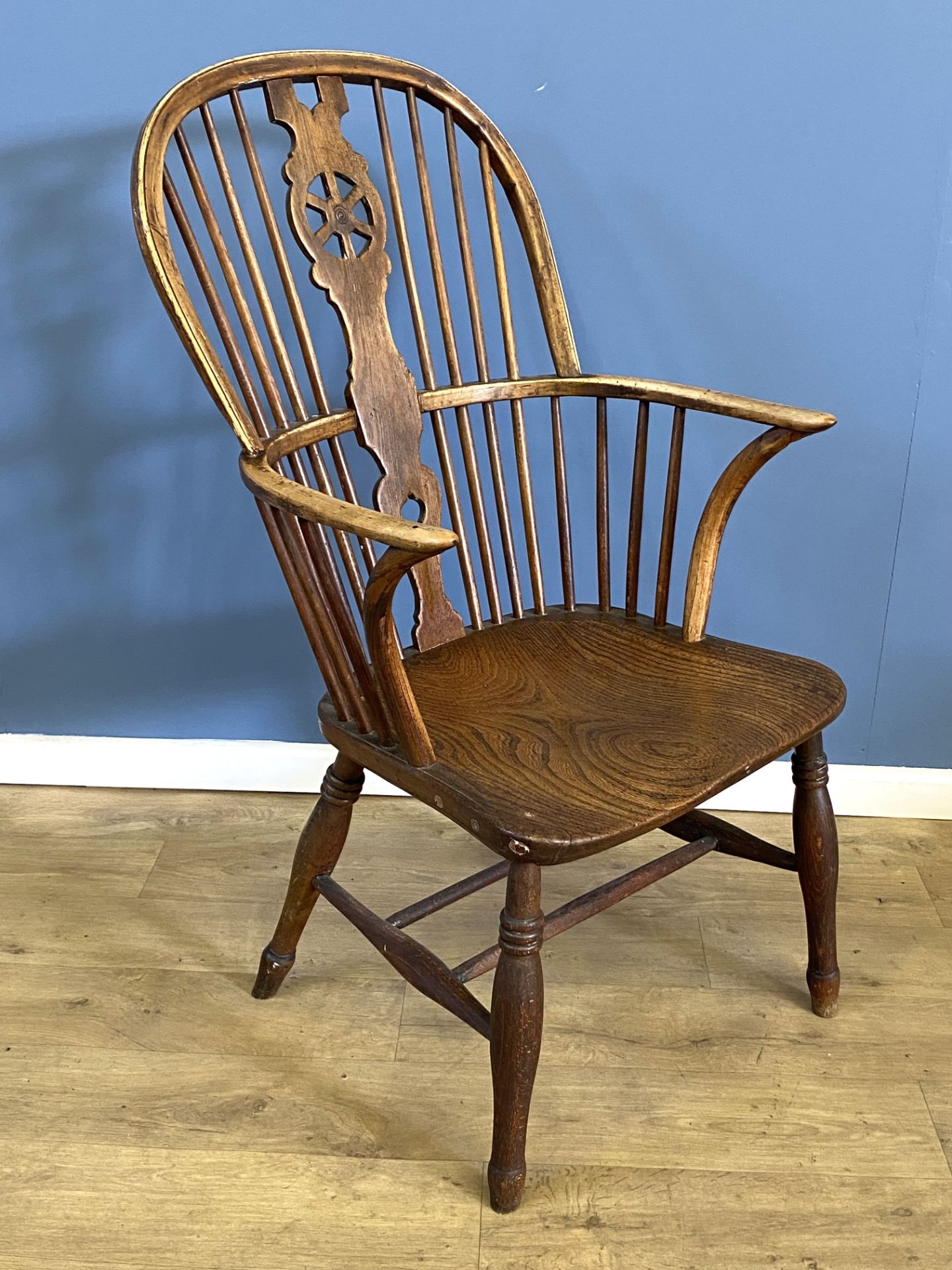 Elm Windsor armchair - Image 3 of 4