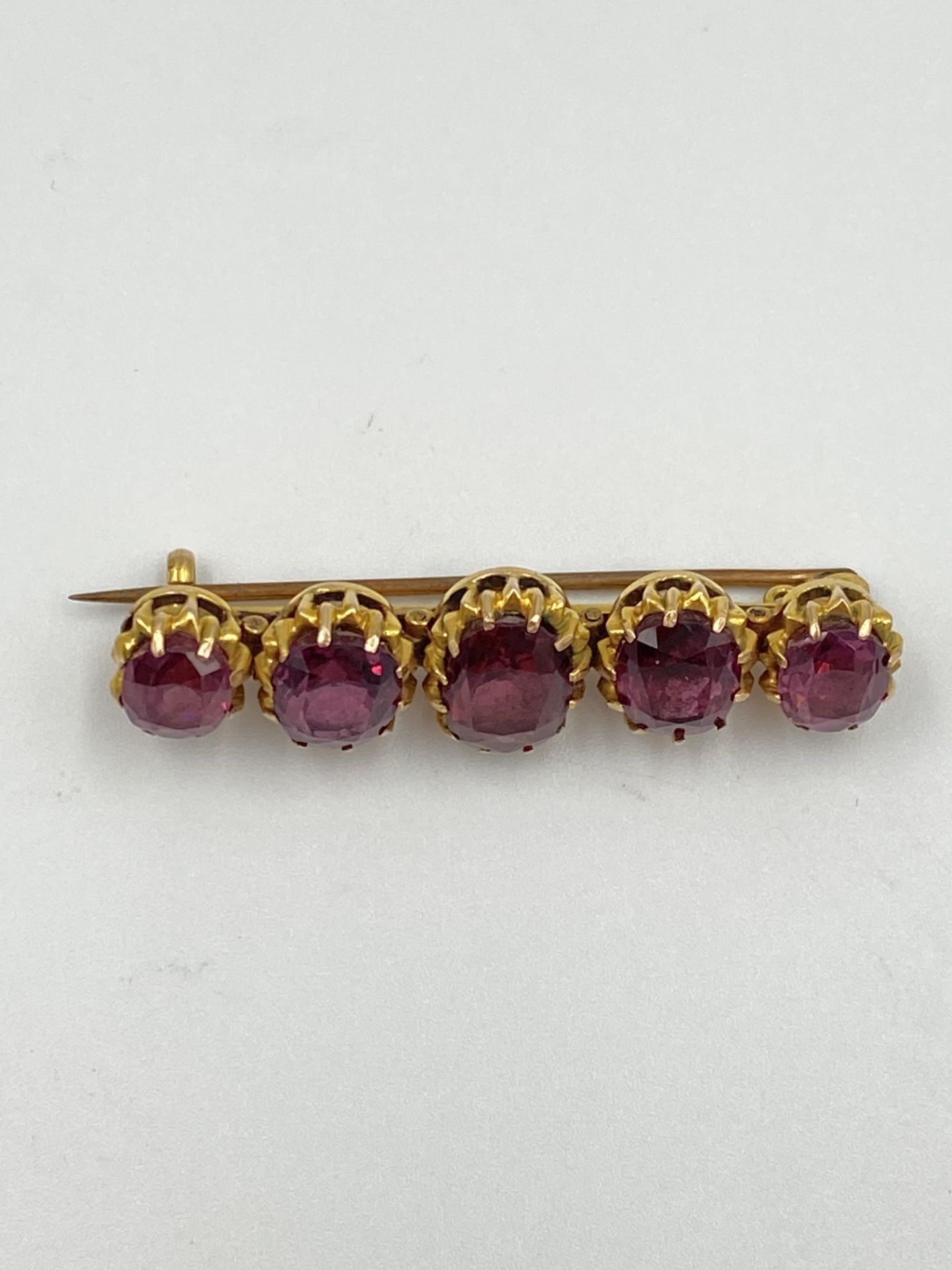 9ct gold and tourmaline brooch - Image 2 of 6