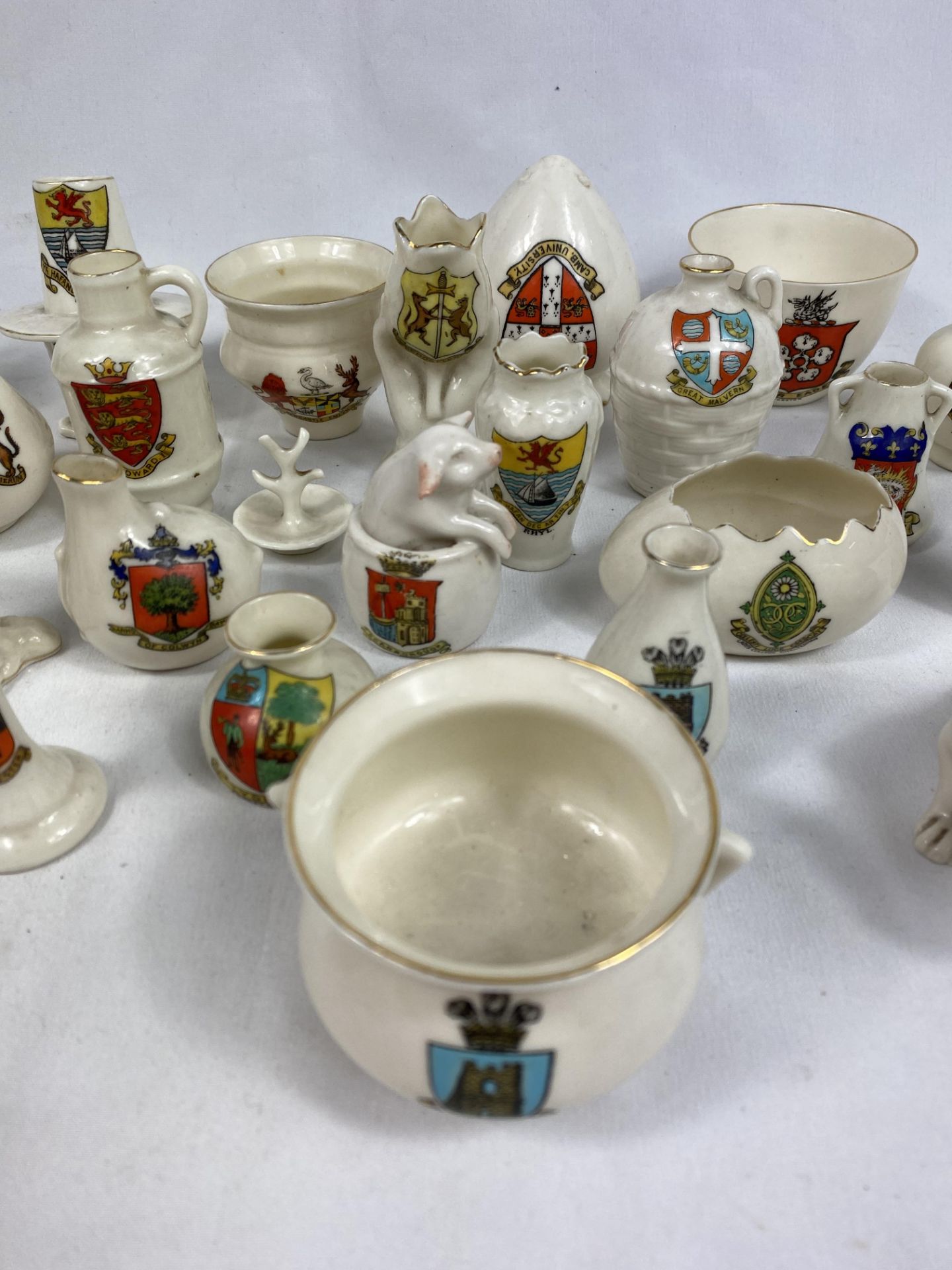 Collection of crested china - Image 4 of 6