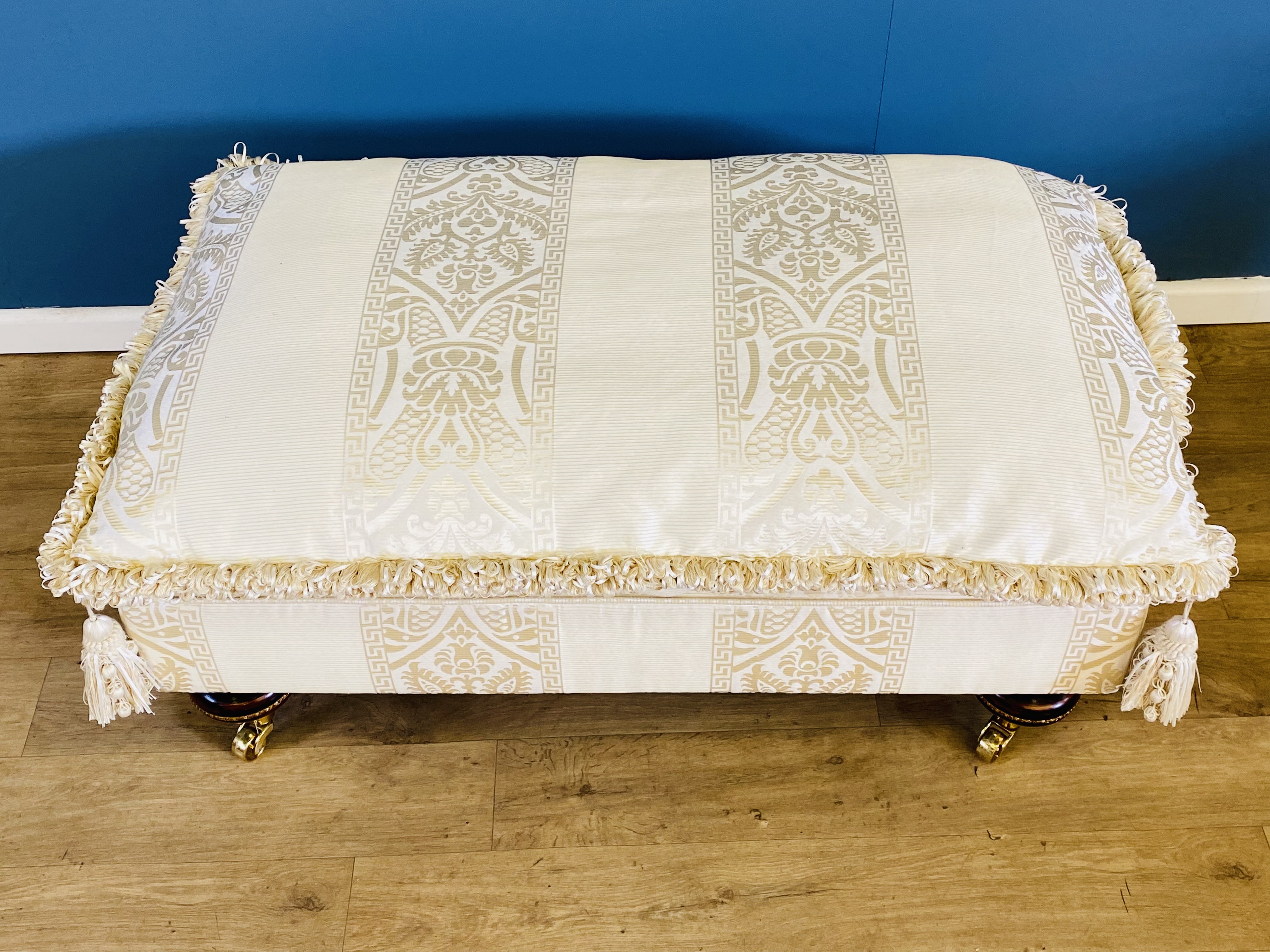Contemporary footstool to match sofas - Image 2 of 3