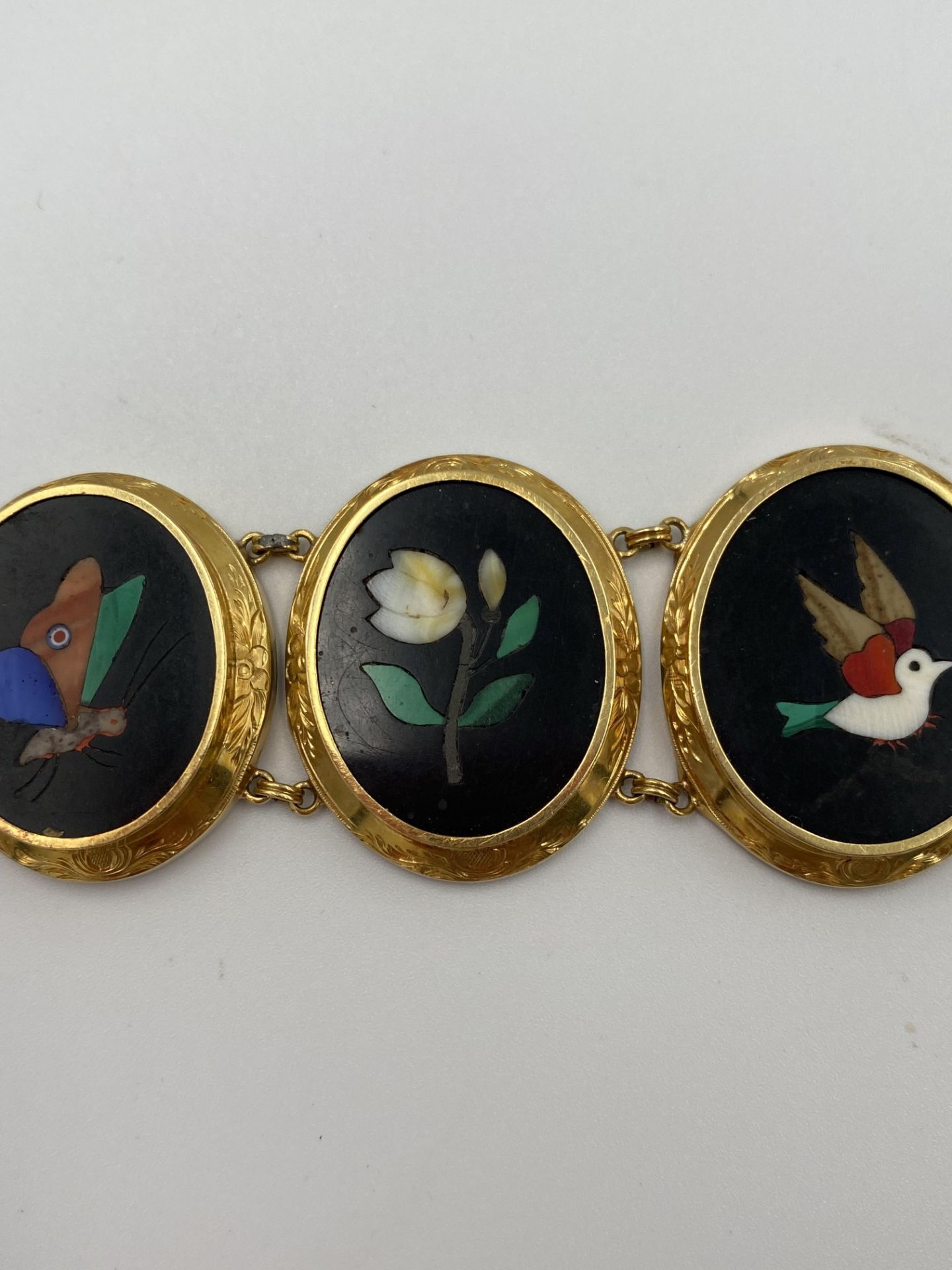 19th century pietra dura gold bracelet - Image 3 of 9