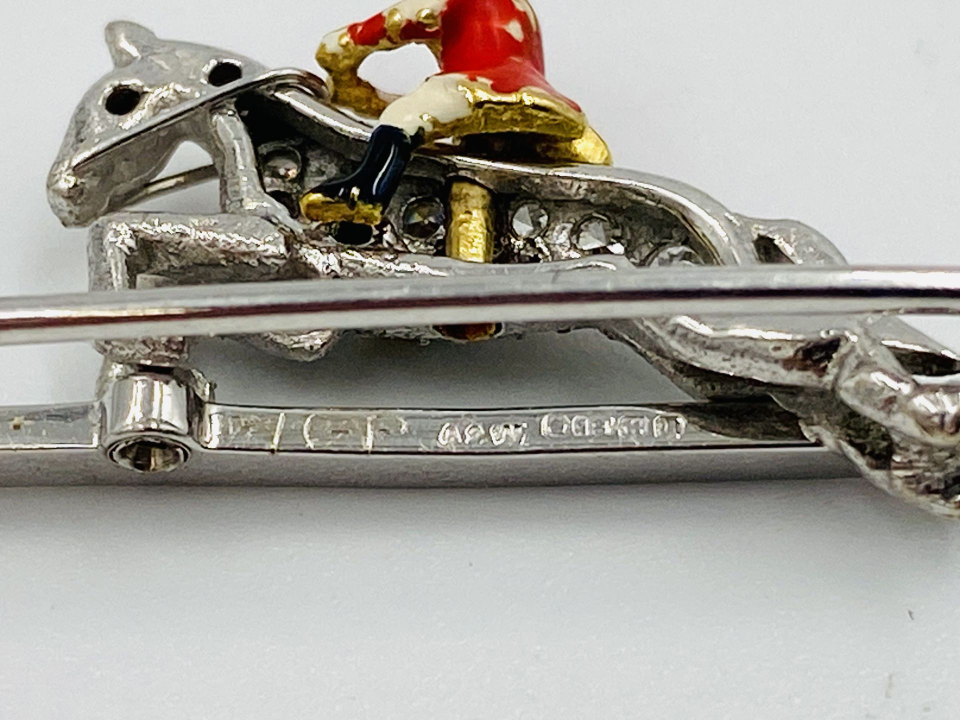 18ct diamond and enamel jockey pin - Image 4 of 4