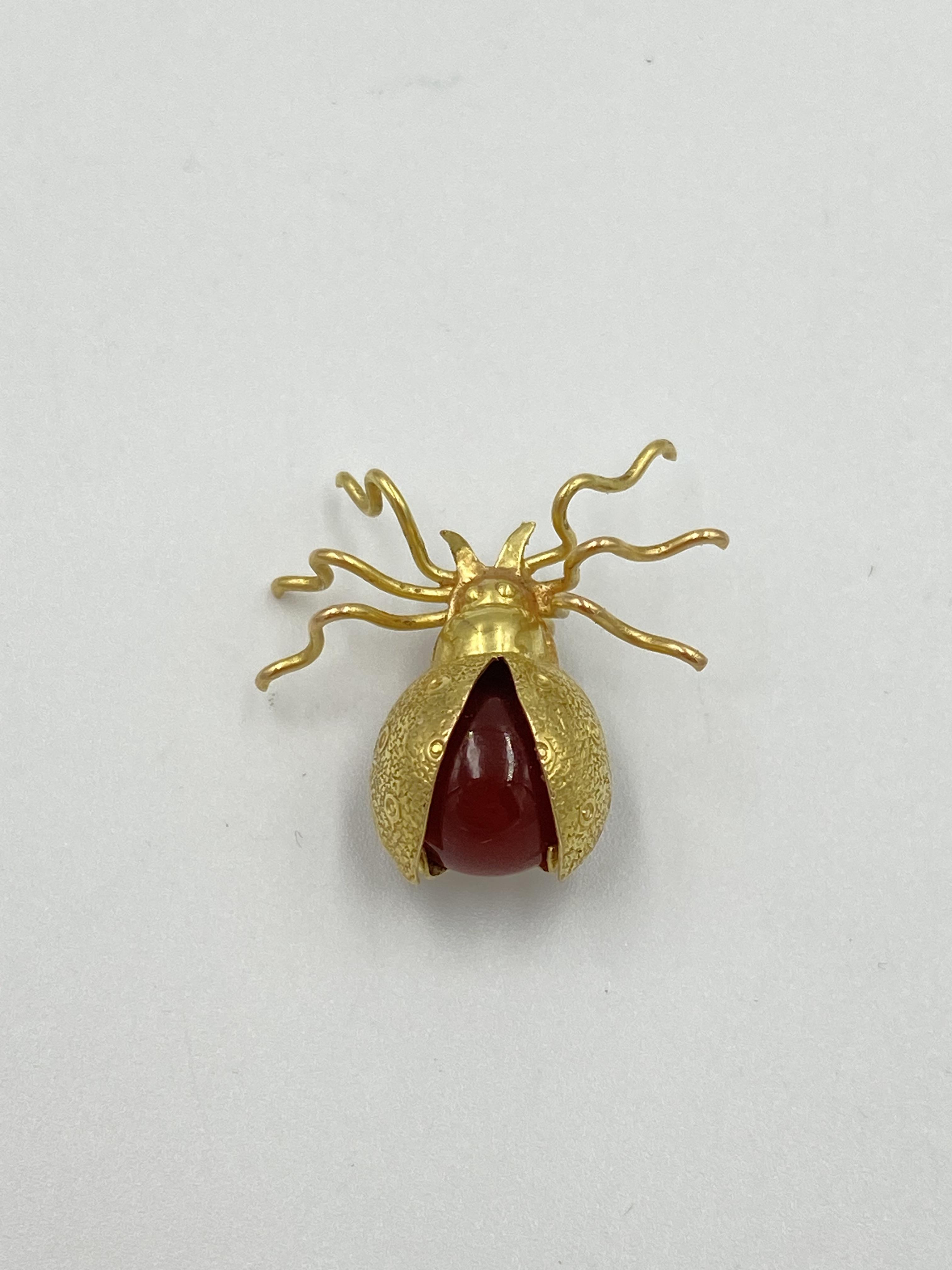18ct gold spider brooch set with a carnelian cabochon - Image 2 of 4