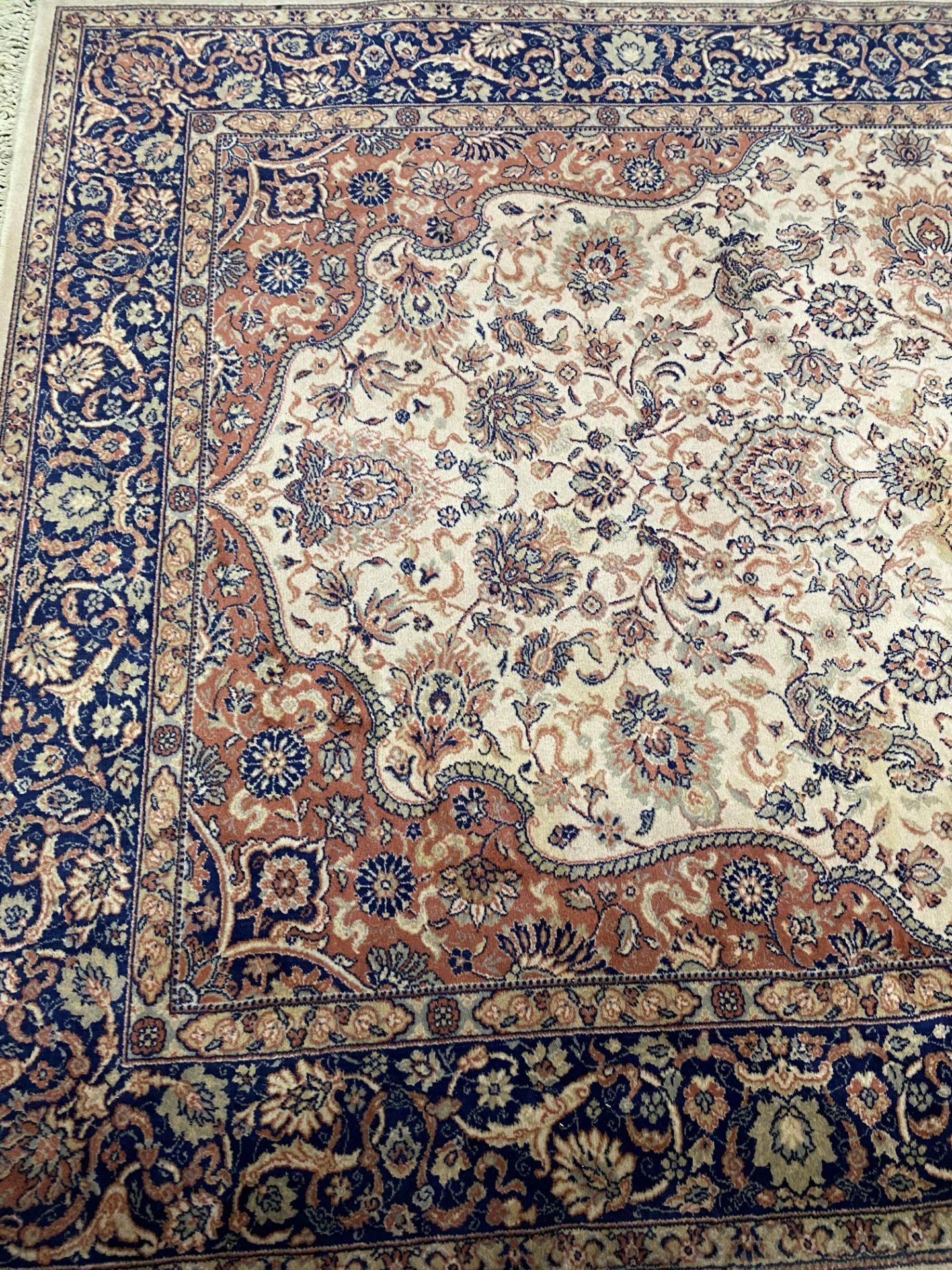 Cream ground wool carpet - Image 5 of 5