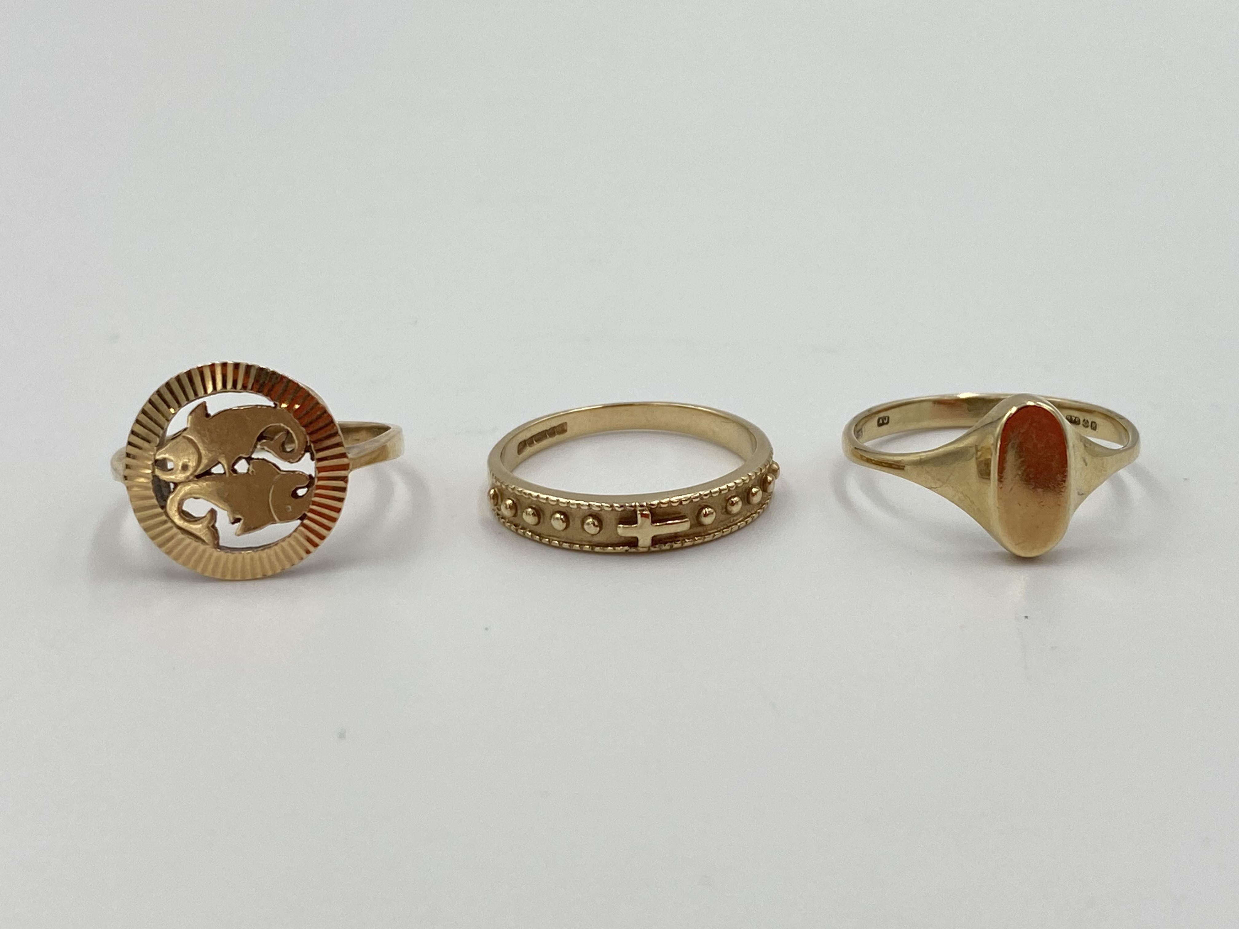 Three 9ct gold rings