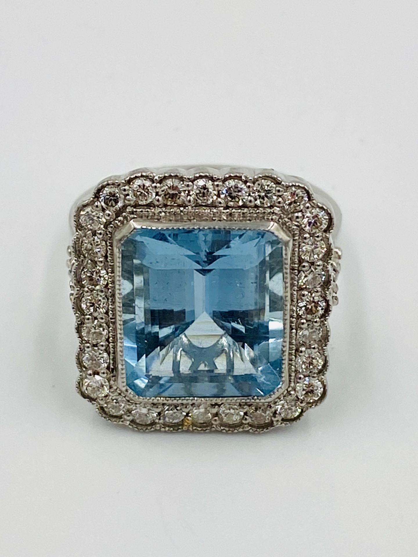 18ct white gold, aquamarine and diamond ring