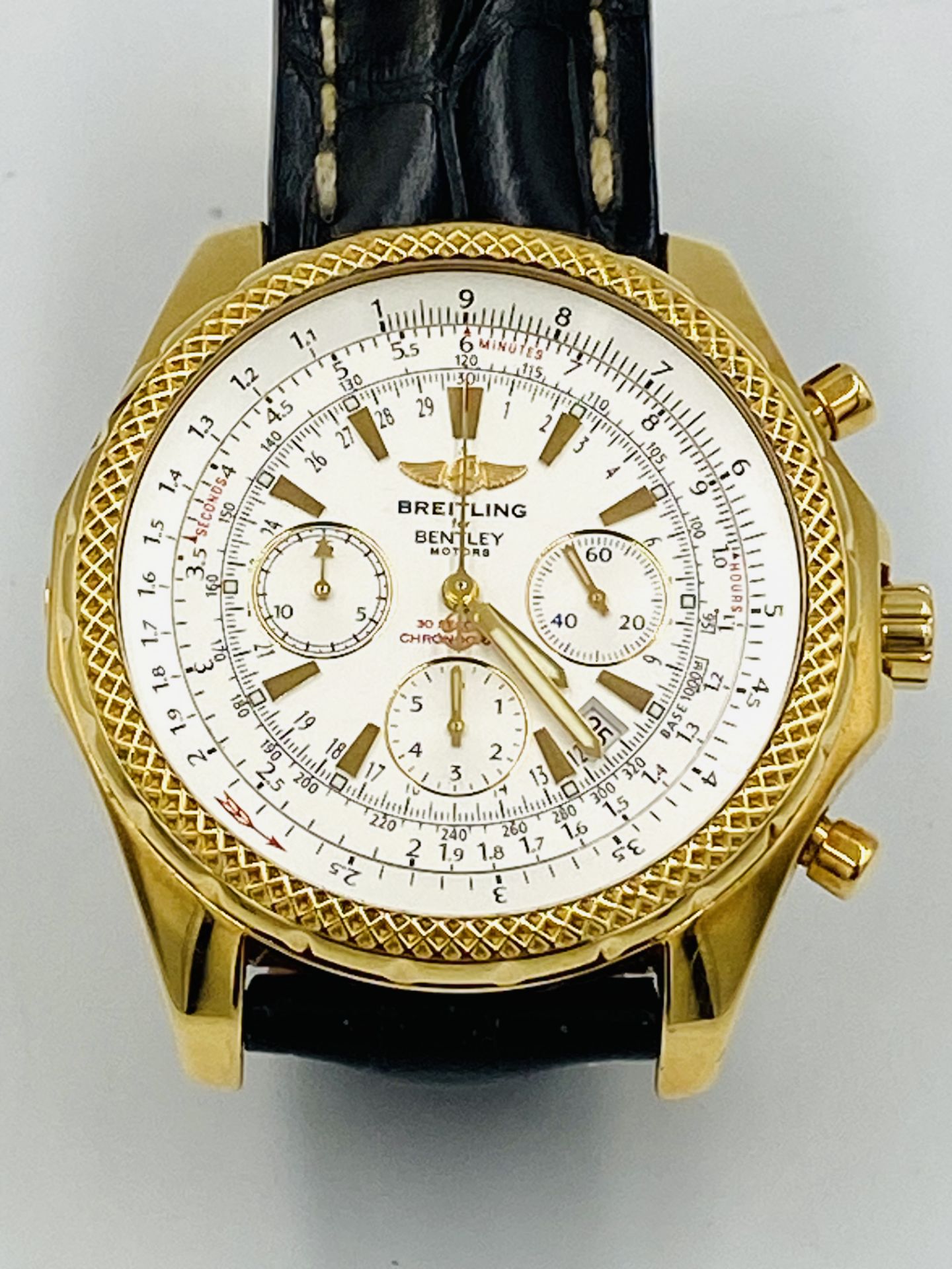 Breitling for Bentley. A Special Edition 18K gold automatic calendar chronograph wristwatch - Image 5 of 12