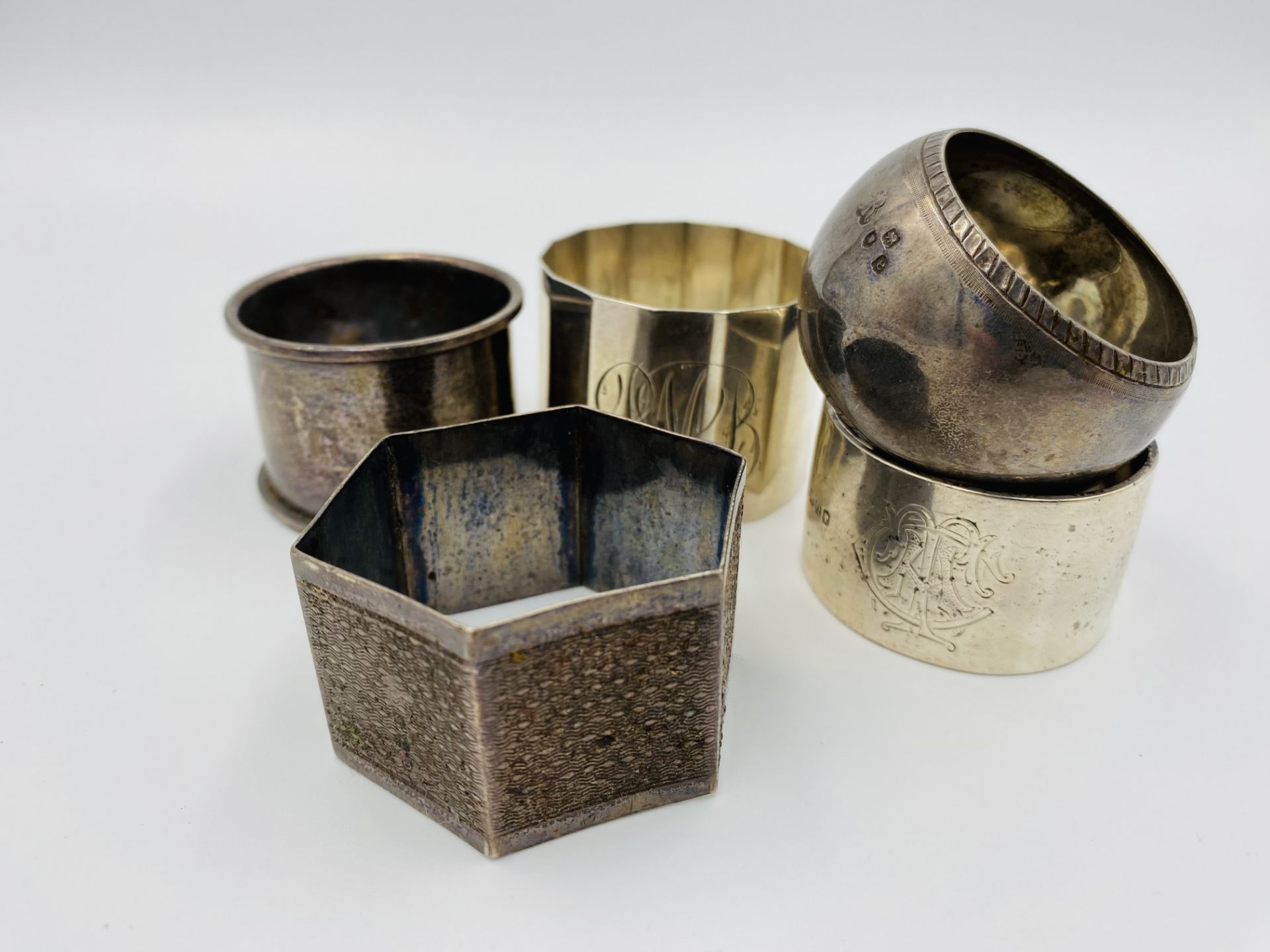 Five silver napkin rings - Image 3 of 3