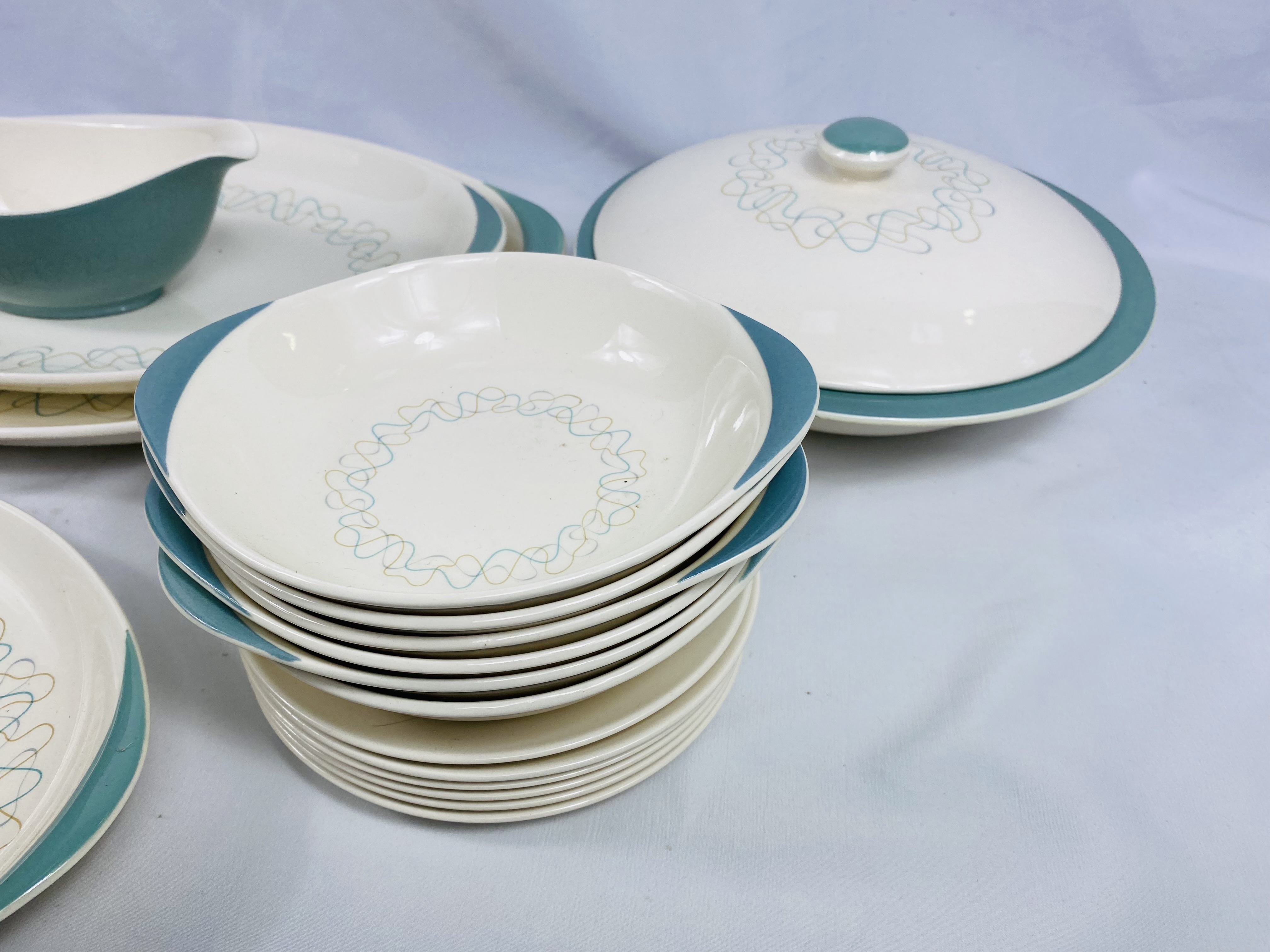Royal Doulton Tracery part dinner service - Image 3 of 4