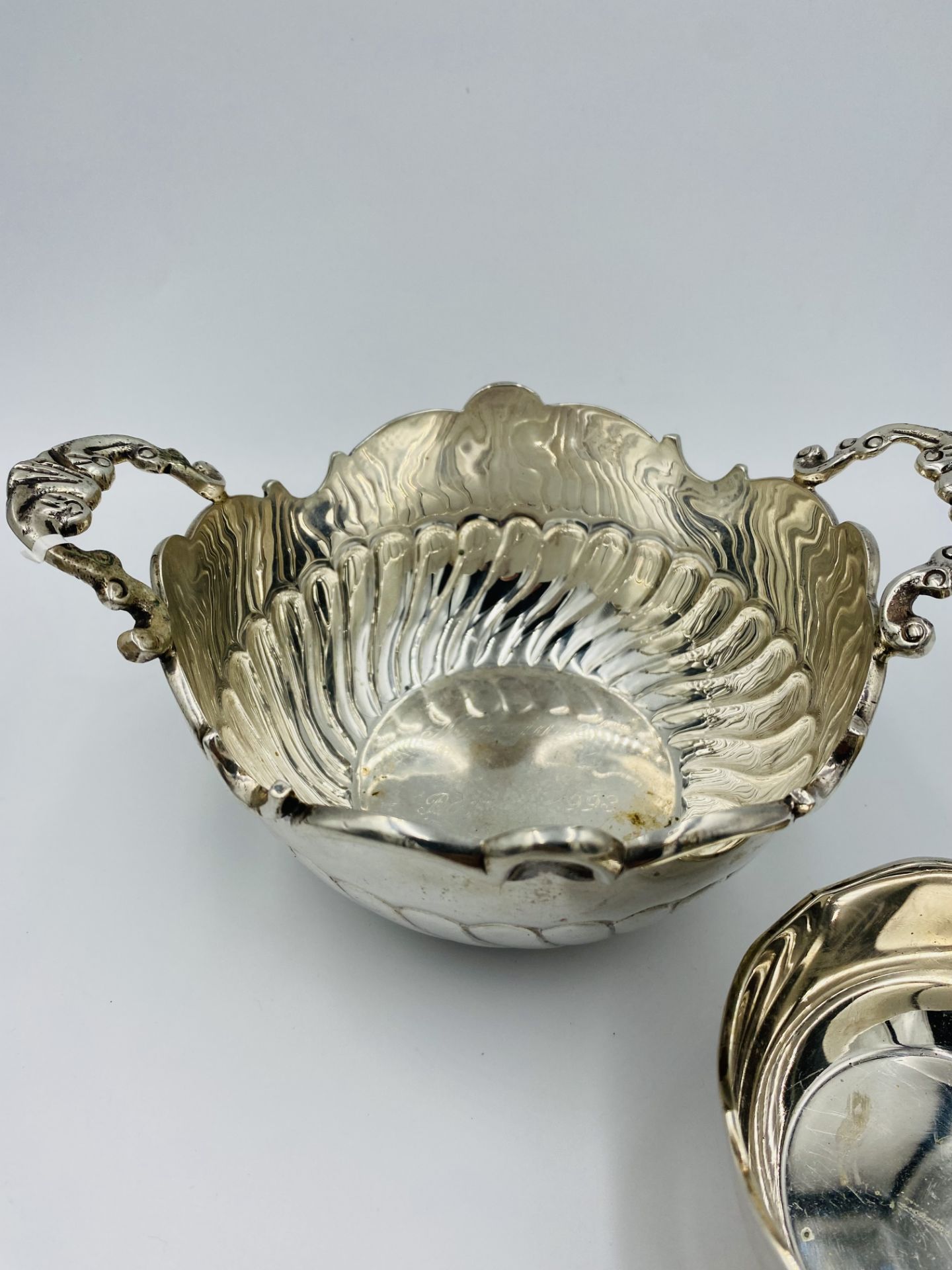 Two Continental silver bowls - Image 2 of 5