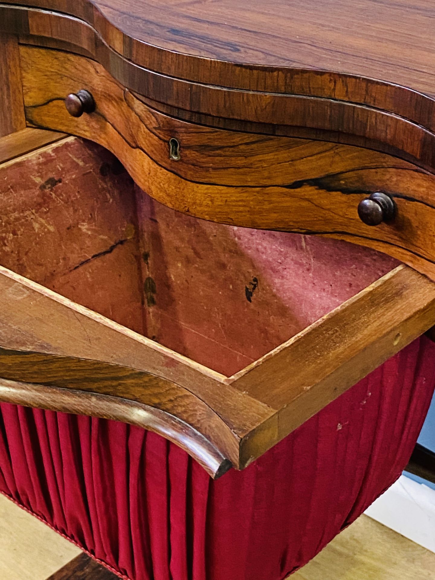 Rosewood veneer games table - Image 5 of 5