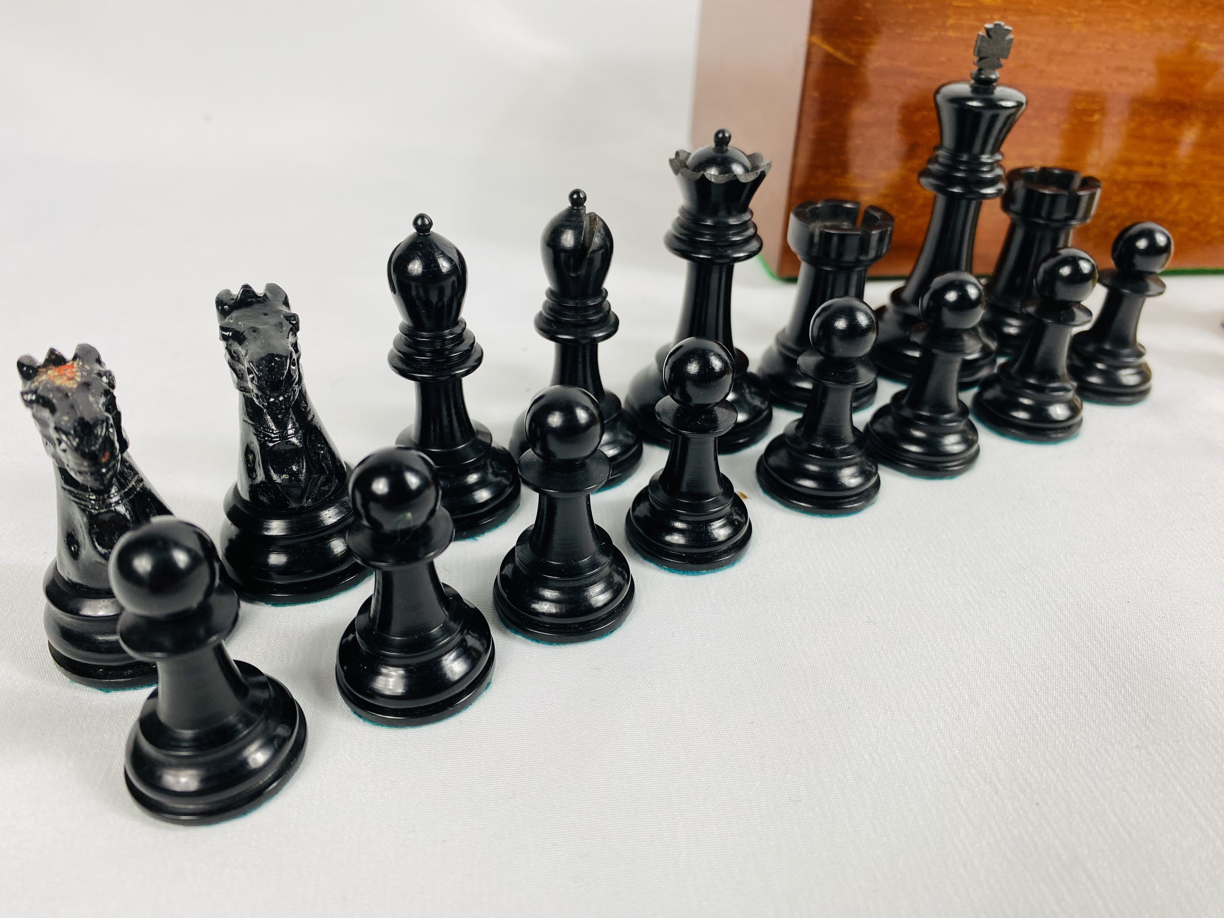 Jacques and Son Staunton style chess set - Image 4 of 5