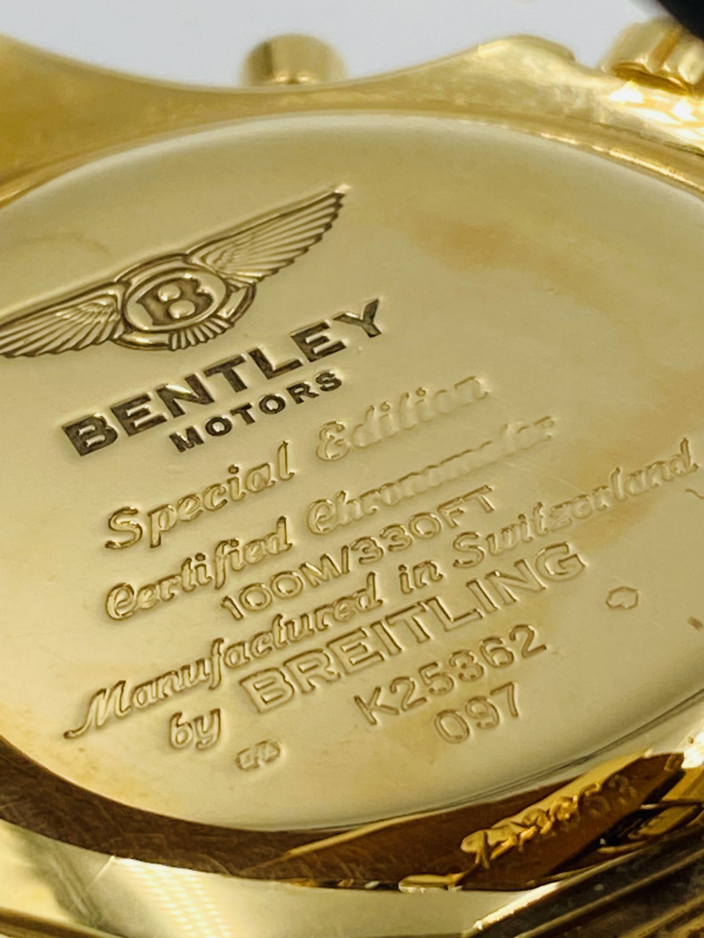 Breitling for Bentley. A Special Edition 18K gold automatic calendar chronograph wristwatch - Image 6 of 12