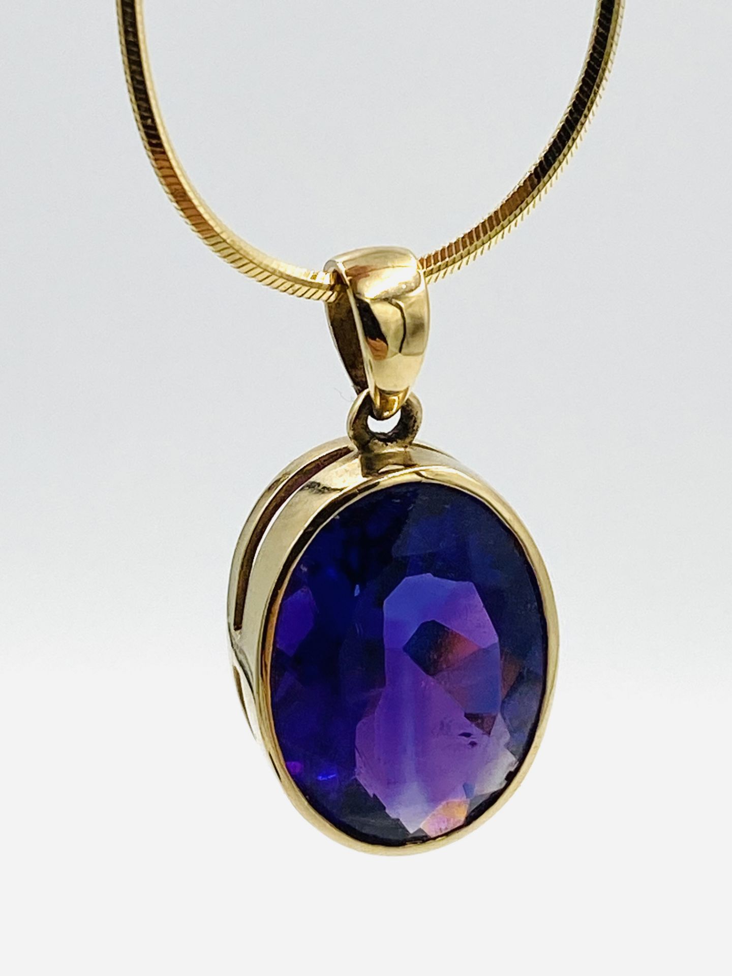 9ct gold and amethyst pendant and chain, a pair of gold, amethyst and diamond earrings - Image 5 of 5